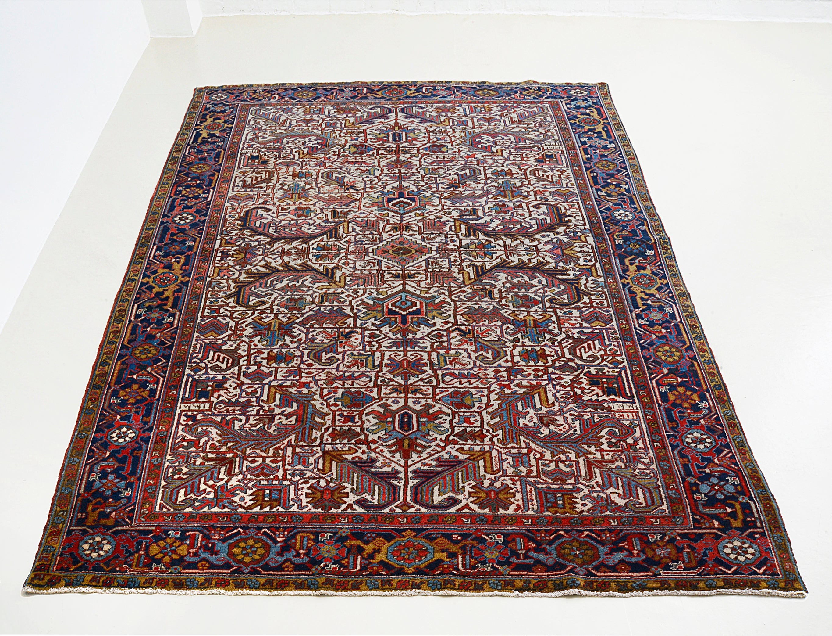 Full view of vintage Heriz carpet 325x233 cm handwoven in Iran, circa 1940