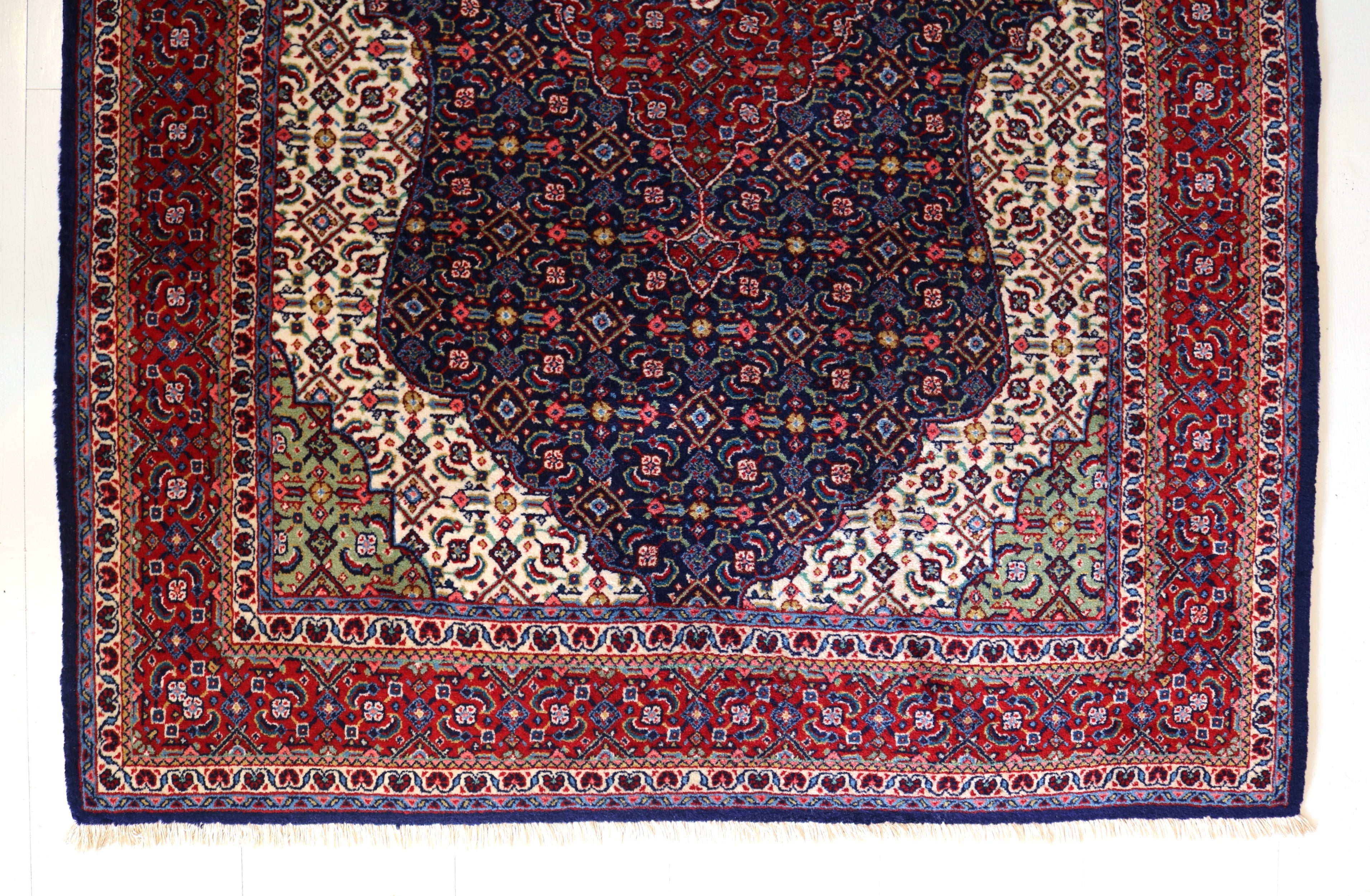 Fine Persian Saruk Rug, 162 × 107 cm, Circa 1940