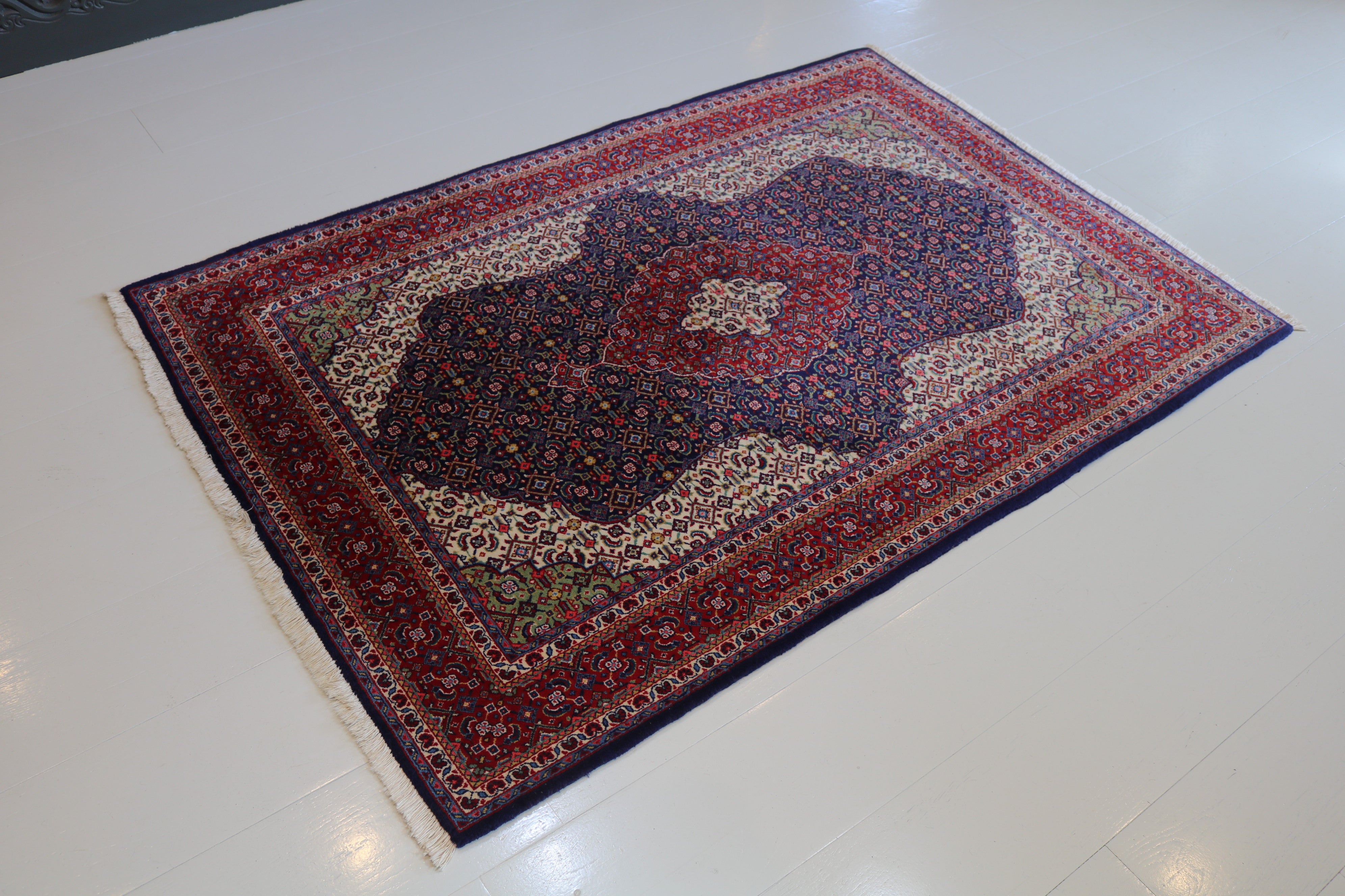 Fine Persian Saruk Rug, 162 × 107 cm, Circa 1940