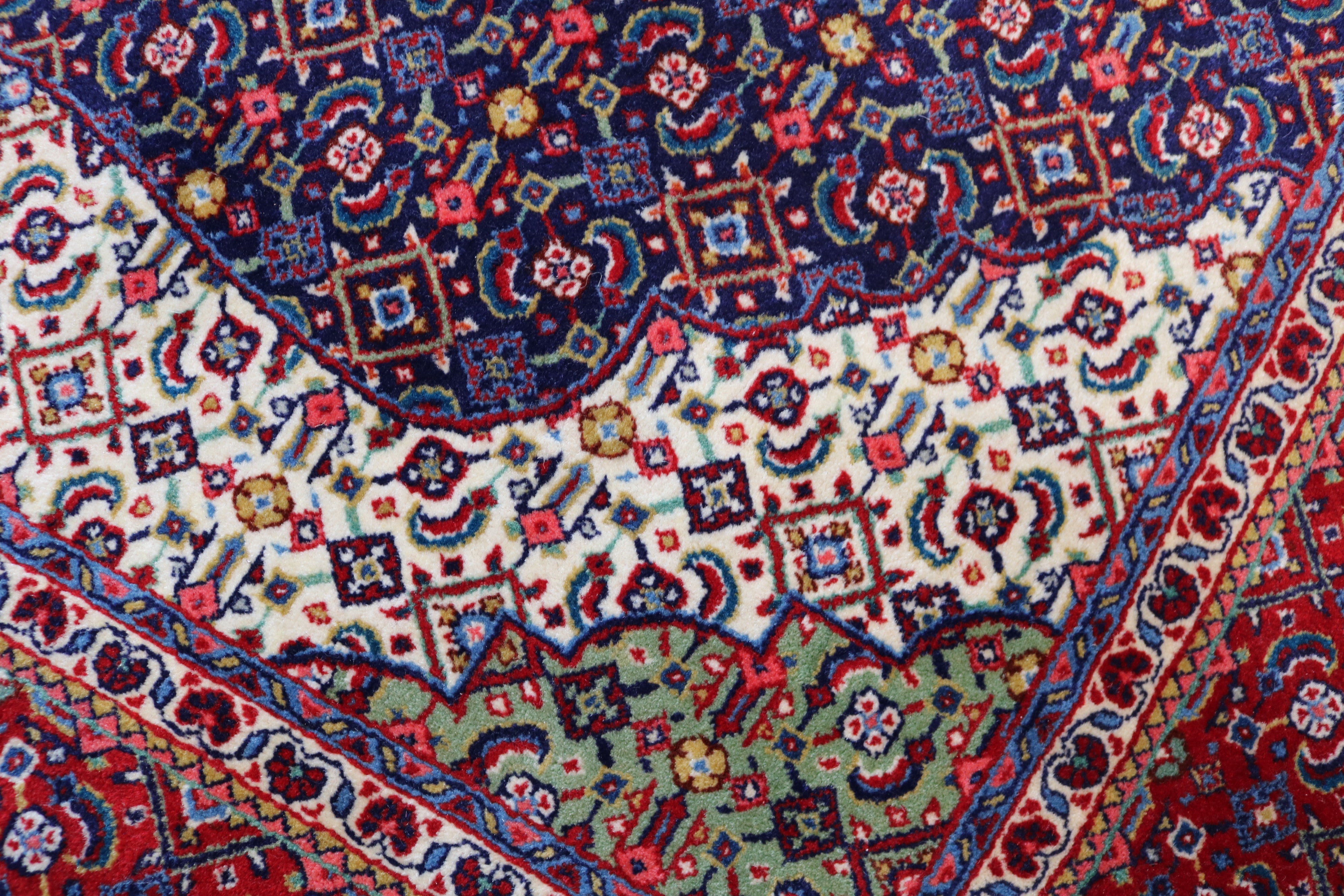 Fine Persian Saruk Rug, 162 × 107 cm, Circa 1940