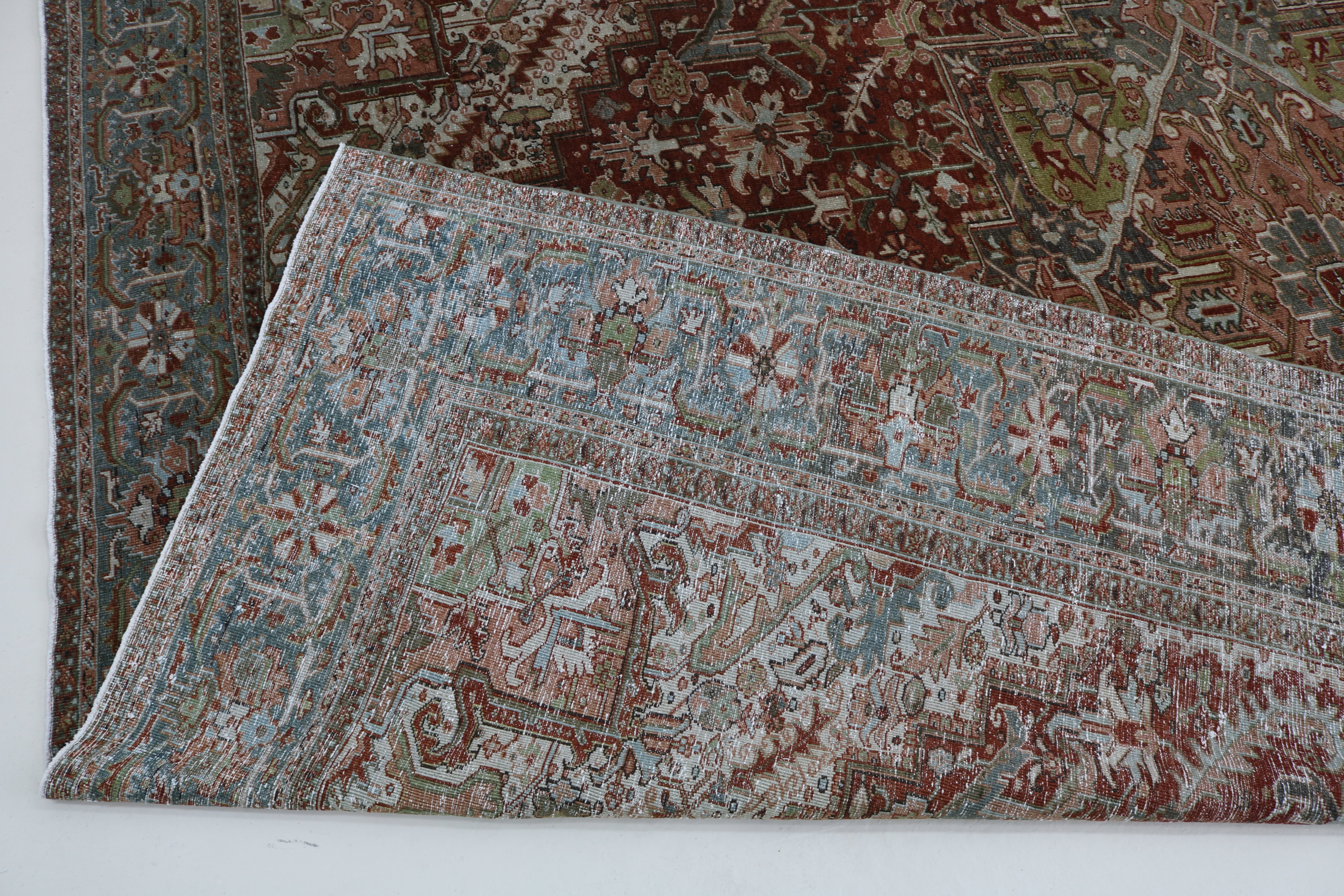 Antique Persian Heriz Carpet, 403 × 292 cm, Circa 1930