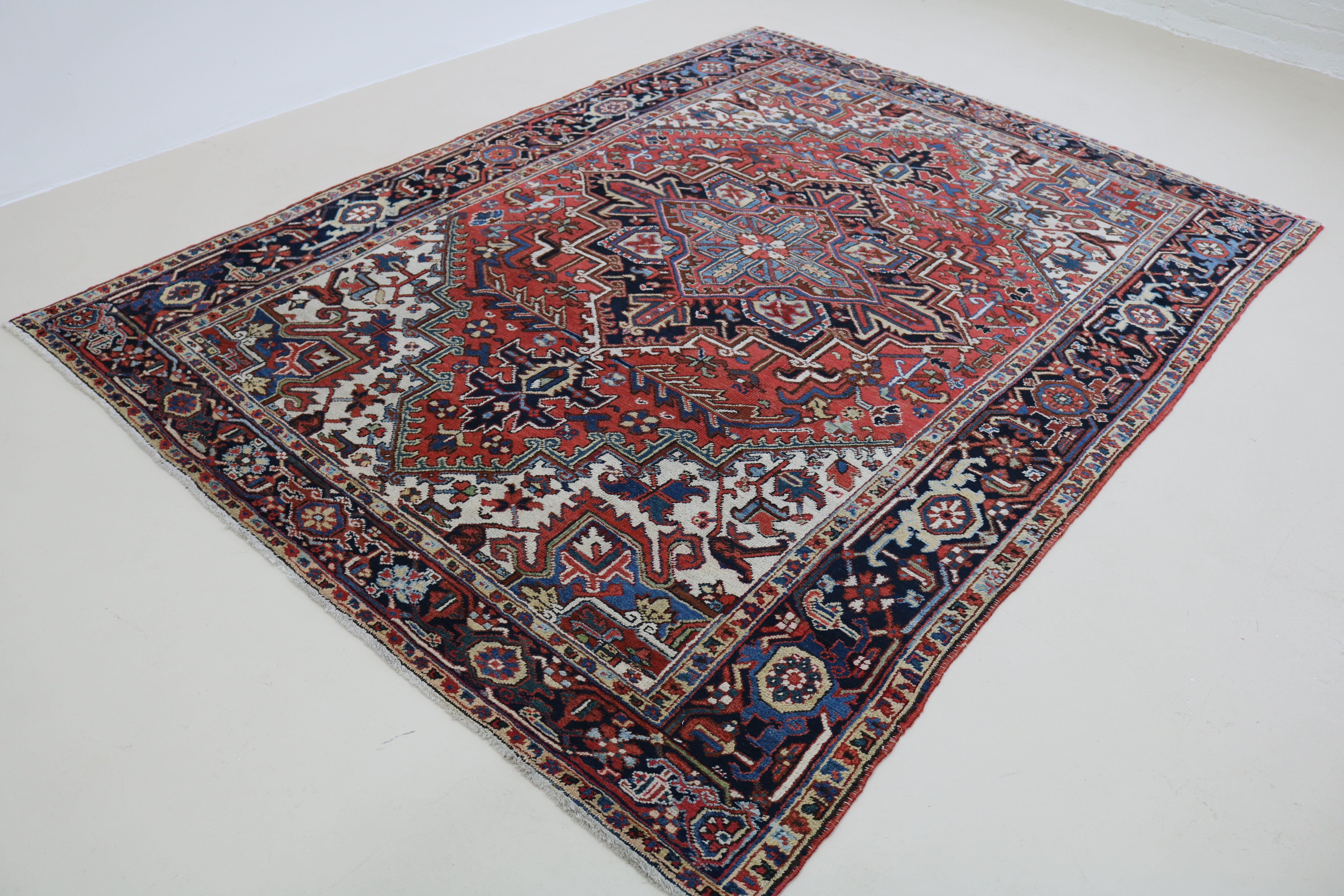 Antique Persian Heriz Carpet, 290 × 215 cm, Circa 1930