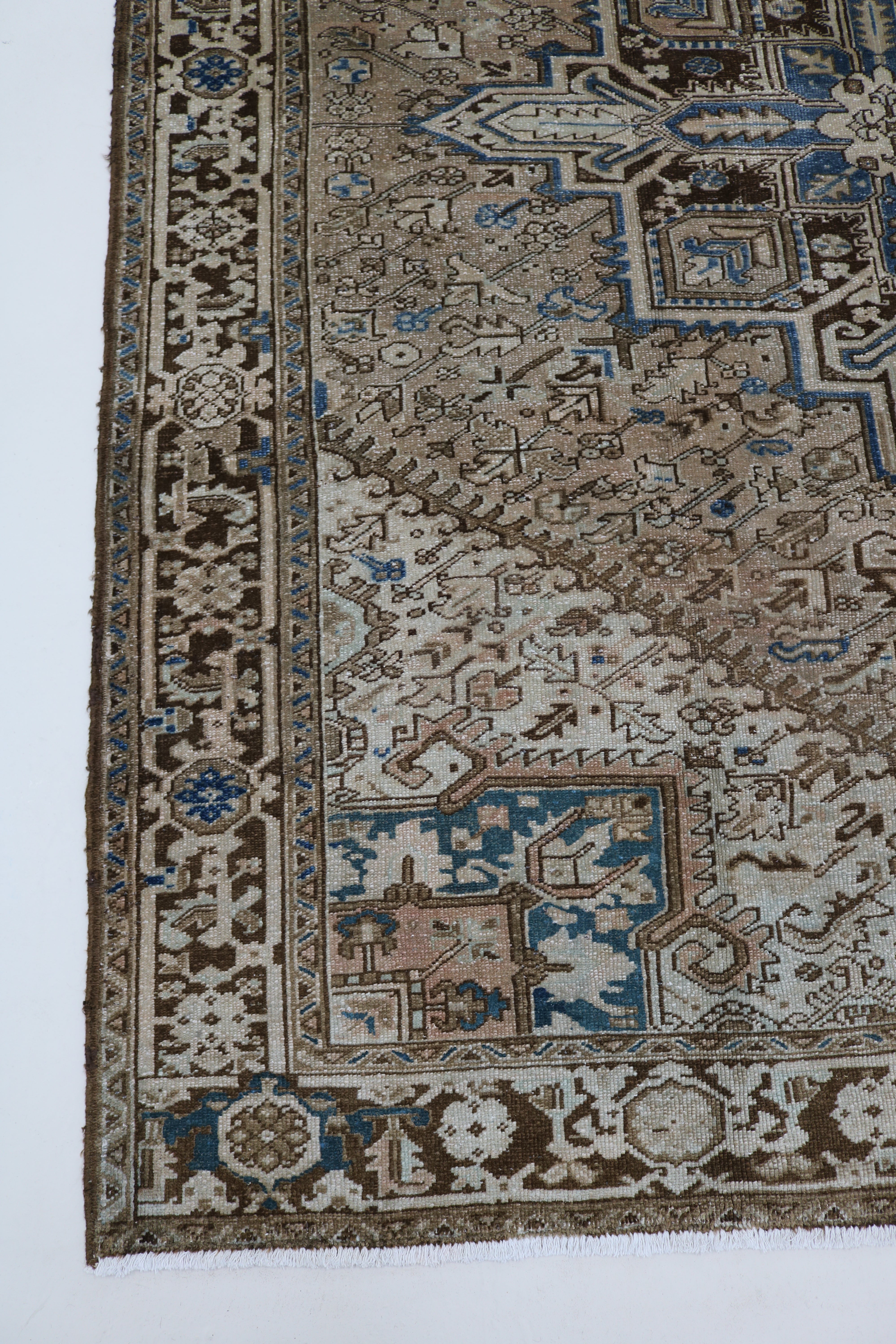 Long view of antique Persian Heriz carpet showing balanced proportions and bold geometric design, 298 × 225 cm