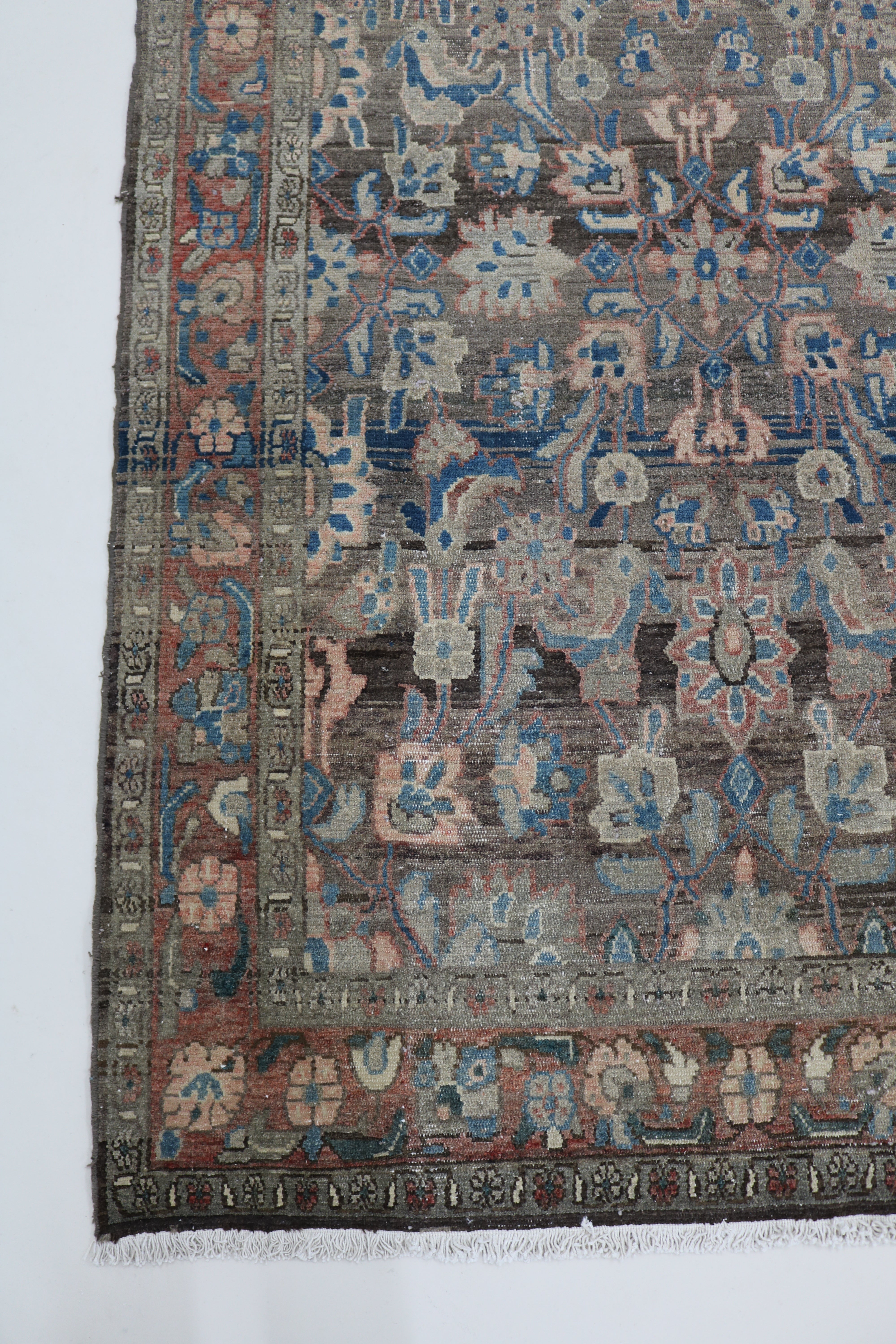 Long view of antique Persian Malayer rug showing balanced proportions and finely drawn pattern, 288 × 154 cm