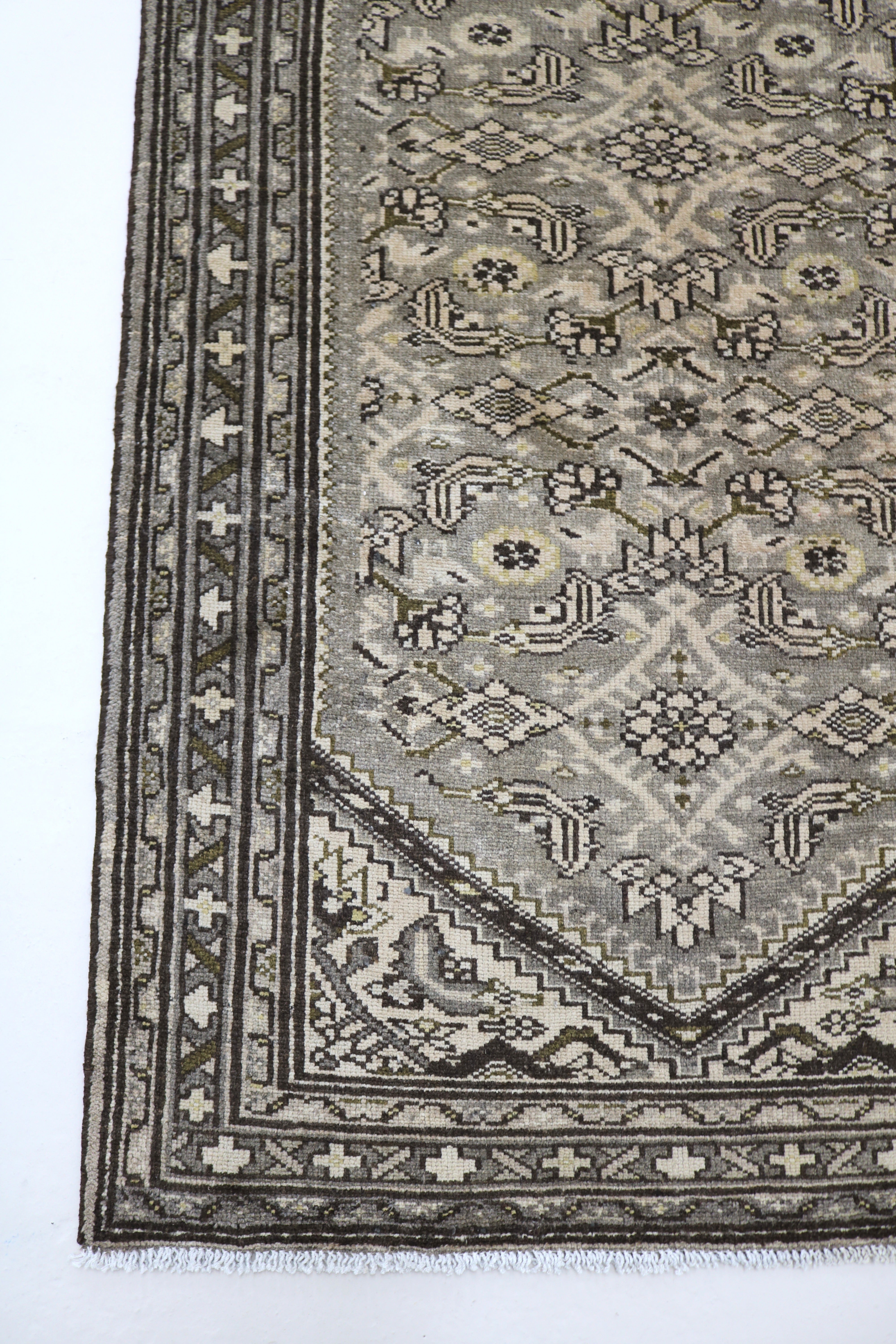 Long view of antique Persian Malayer runner showing elongated format and finely drawn pattern, 405 × 111 cm