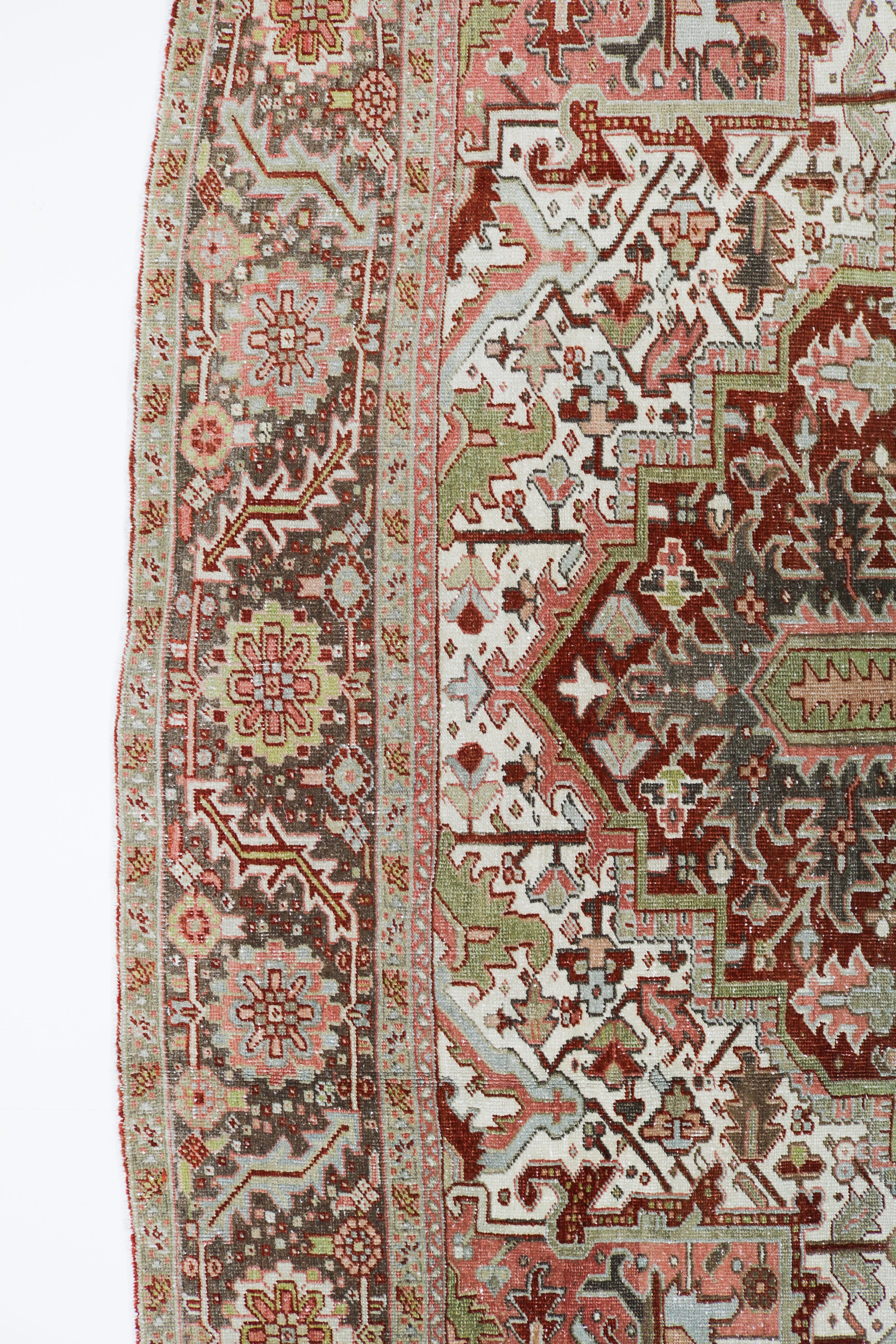 Antique Persian Heriz Carpet, 400x295 cm, circa 1920