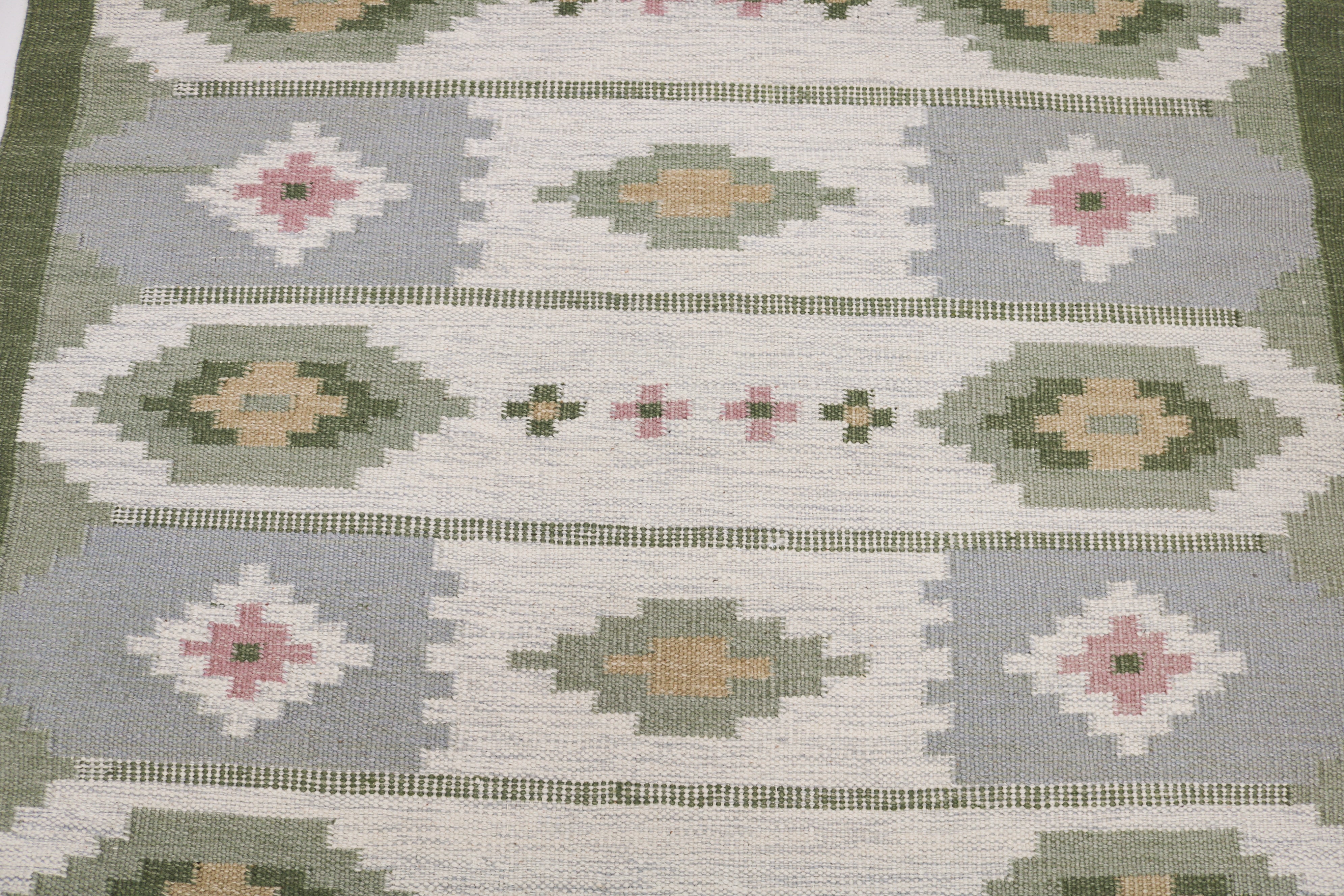 Vintage Swedish kilim rug 188 × 137 cm, handwoven wool Scandinavian flatweave 10