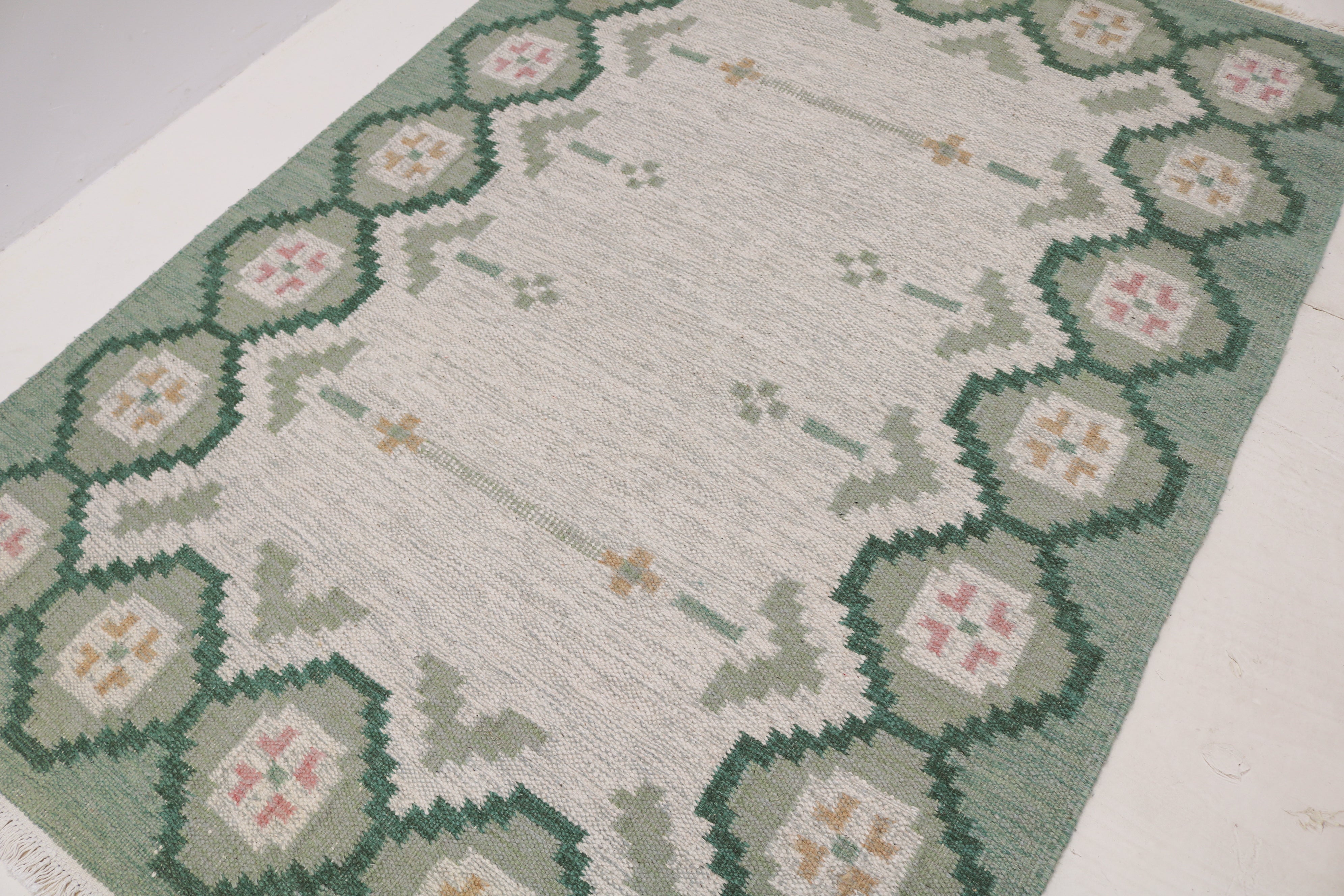 Vintage Swedish kilim rug 188 × 137 cm, handwoven wool Scandinavian flatweave 9