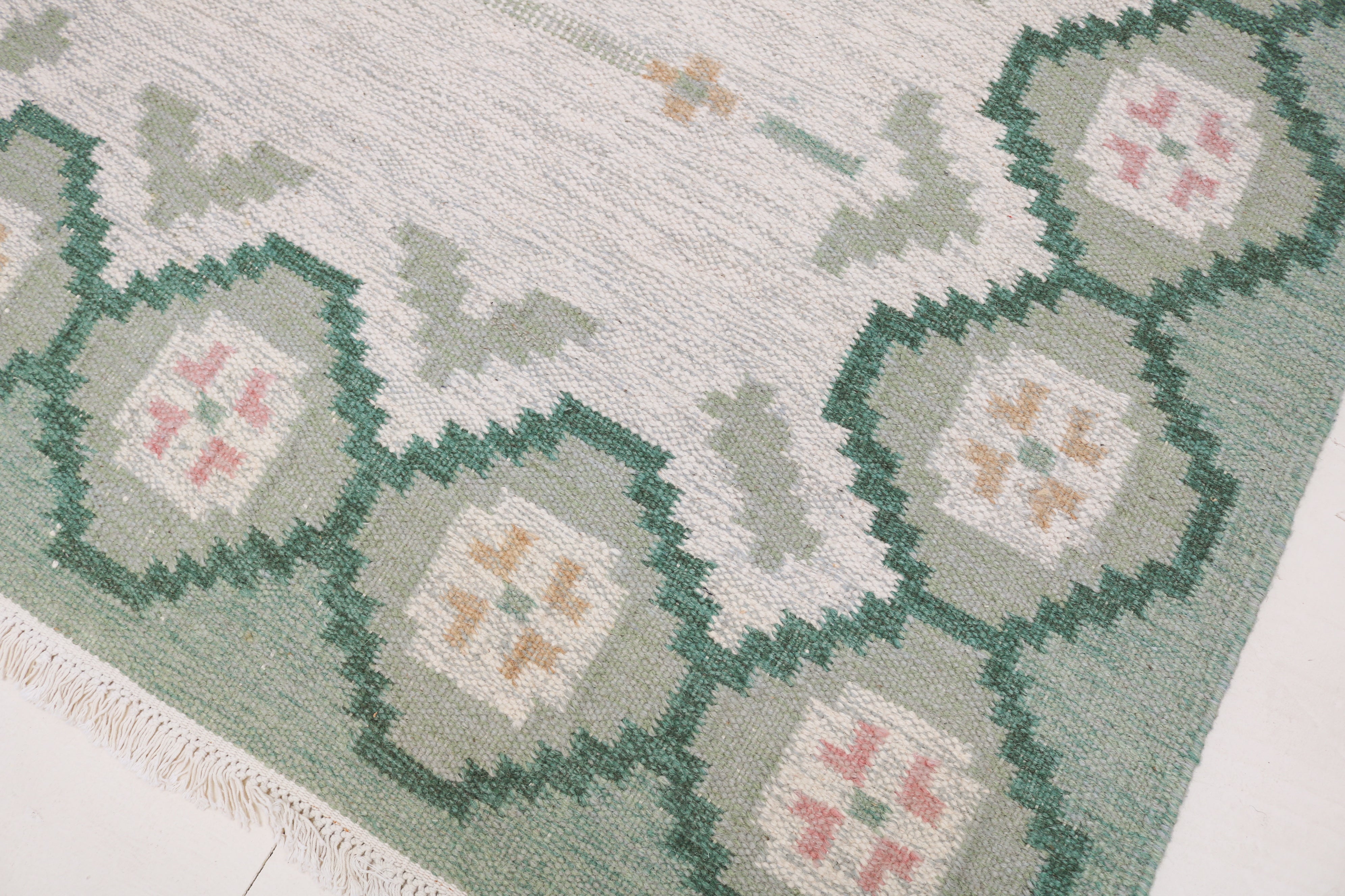 Vintage Swedish kilim rug 188 × 137 cm, handwoven wool Scandinavian flatweave 11