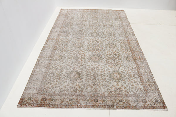 Vintage Turkish Rug 288 × 165 cm
