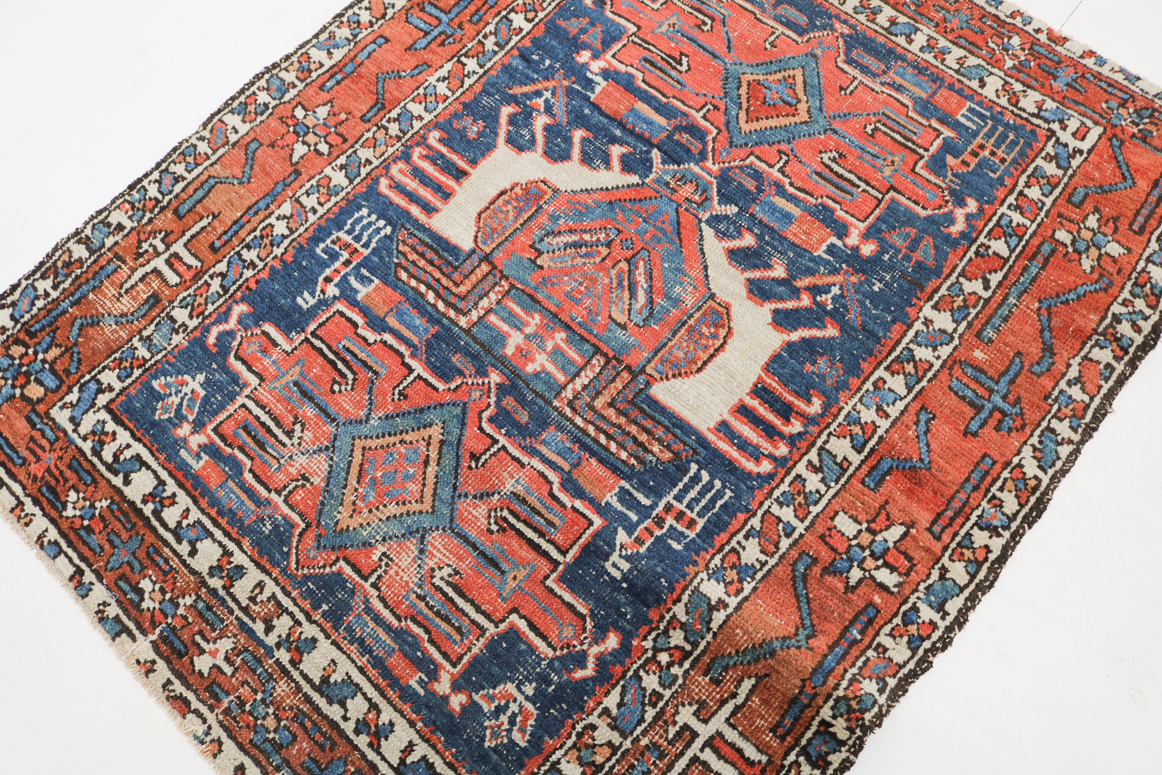 Antique Persian Bakhshayesh rug circa 1900, hand-knotted in wool with geometric design and naturally aged character