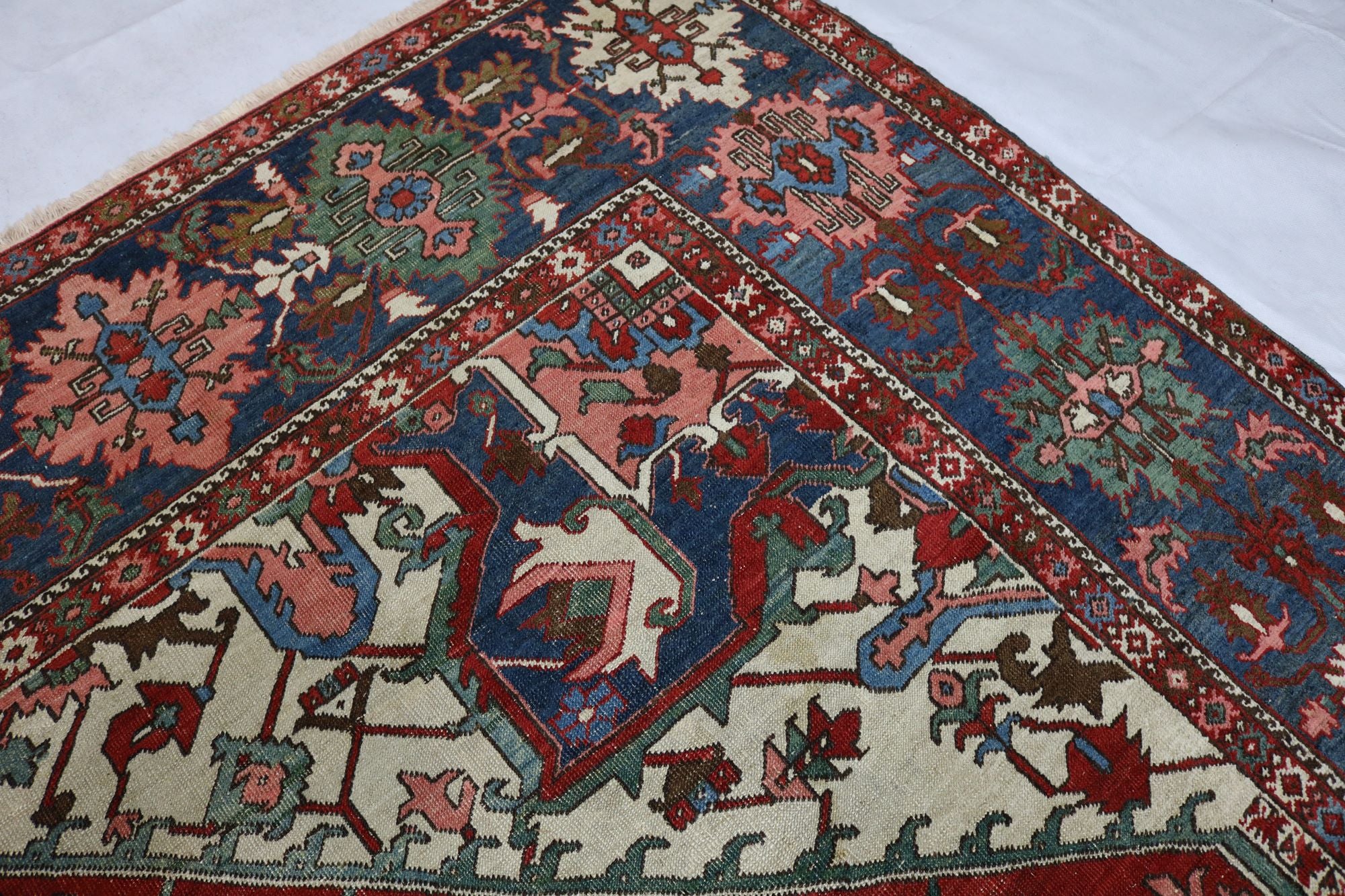 Antique Persian Heriz Serapi Carpet - Hakiemie Rug Gallery