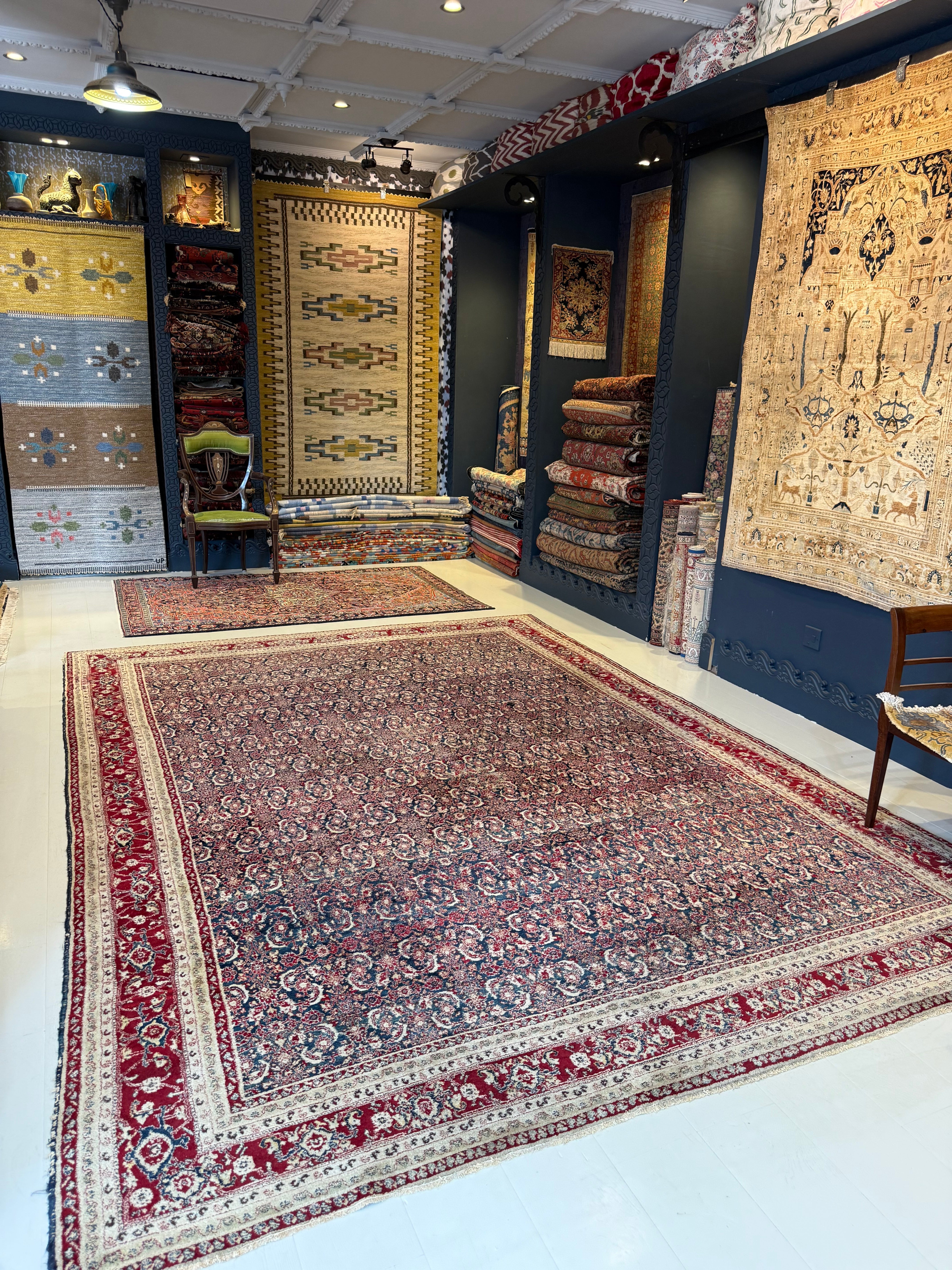 Antique Persian Rugs Surrey: Discover Authentic Handmade Persian Carpets at Hakiemie Rug Gallery