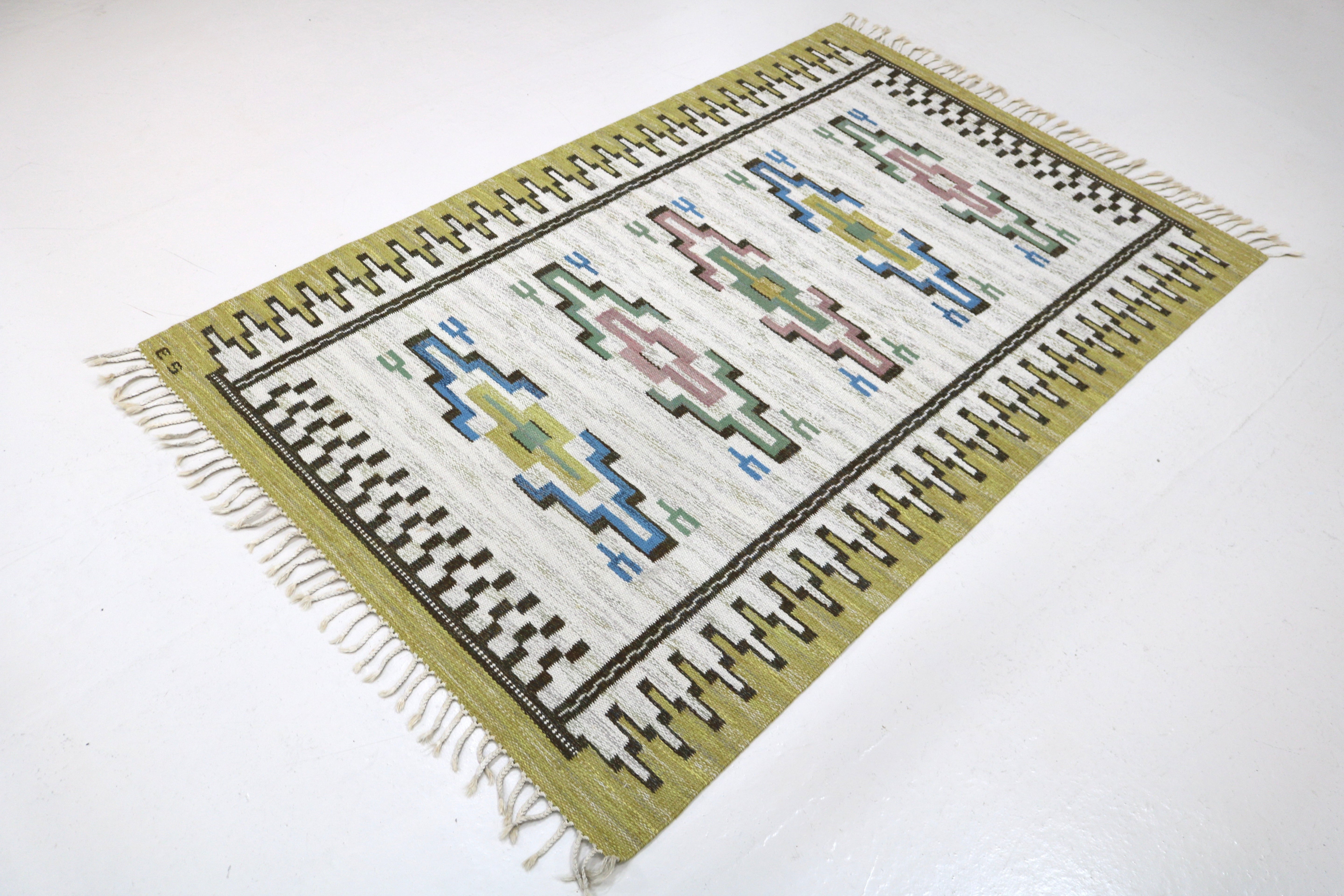 Vintage Swedish Kilim Rug for sale at Hakiemie Rug Gallery UK, handwoven Scandinavian flatweave ideal for Primrose Hill homes and modern London interiors