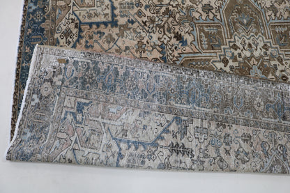 Fine Decorative Heriz Carpet