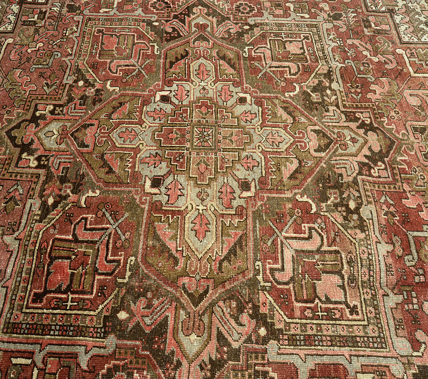 Antique Persian Heriz Carpet, 378 × 287 cm, Circa 1930