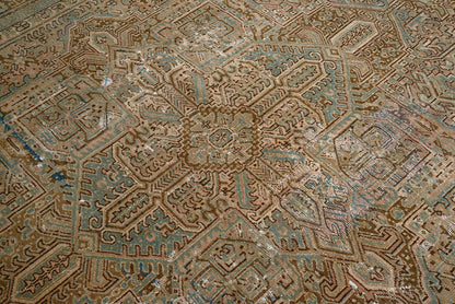 Antique Persian Heriz Carpet, 367 × 247 cm, Circa 1930