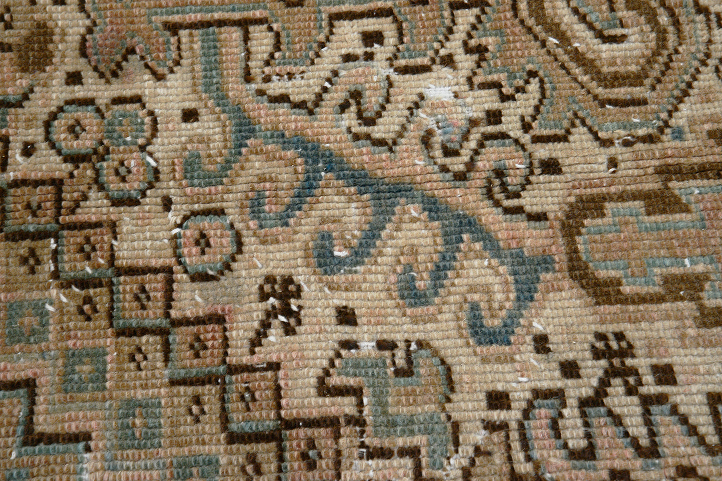 Antique Persian Heriz Carpet, 367 × 247 cm, Circa 1930