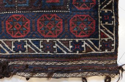 Balauch bag face with blue border