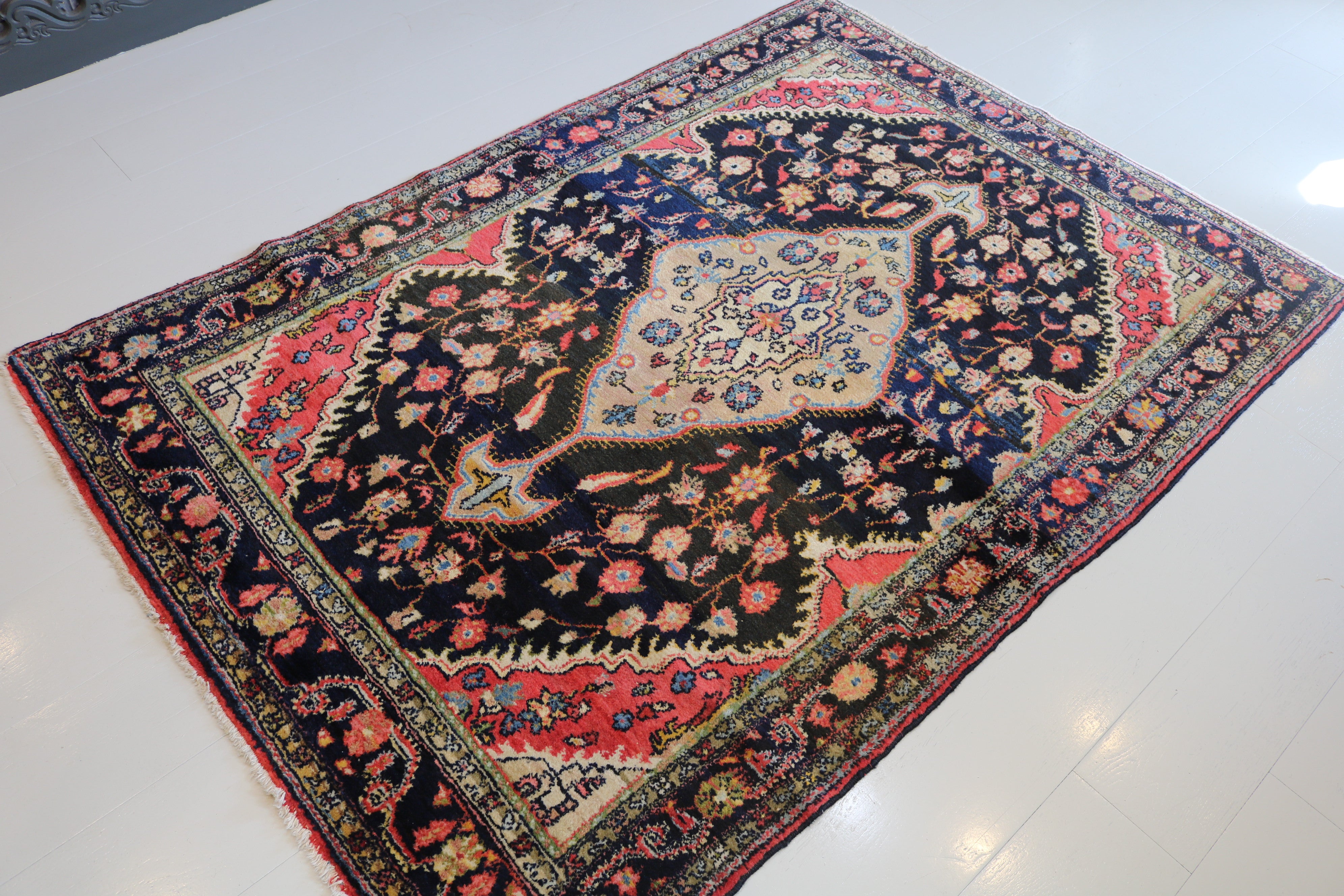 Antique Persian Jozan Rug, 191 × 131 cm, Circa 1920