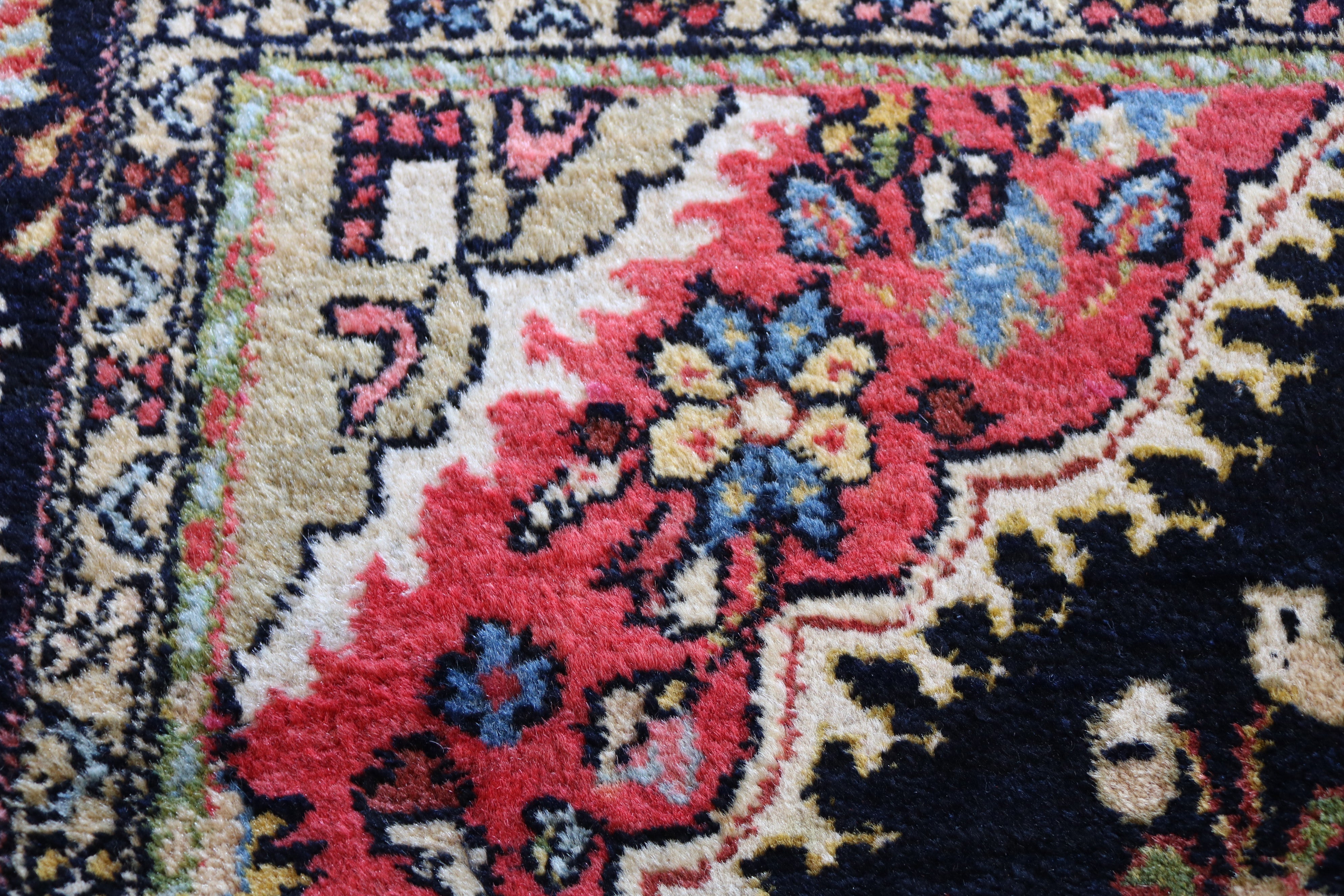 Antique Persian Jozan Rug, 191 × 131 cm, Circa 1920