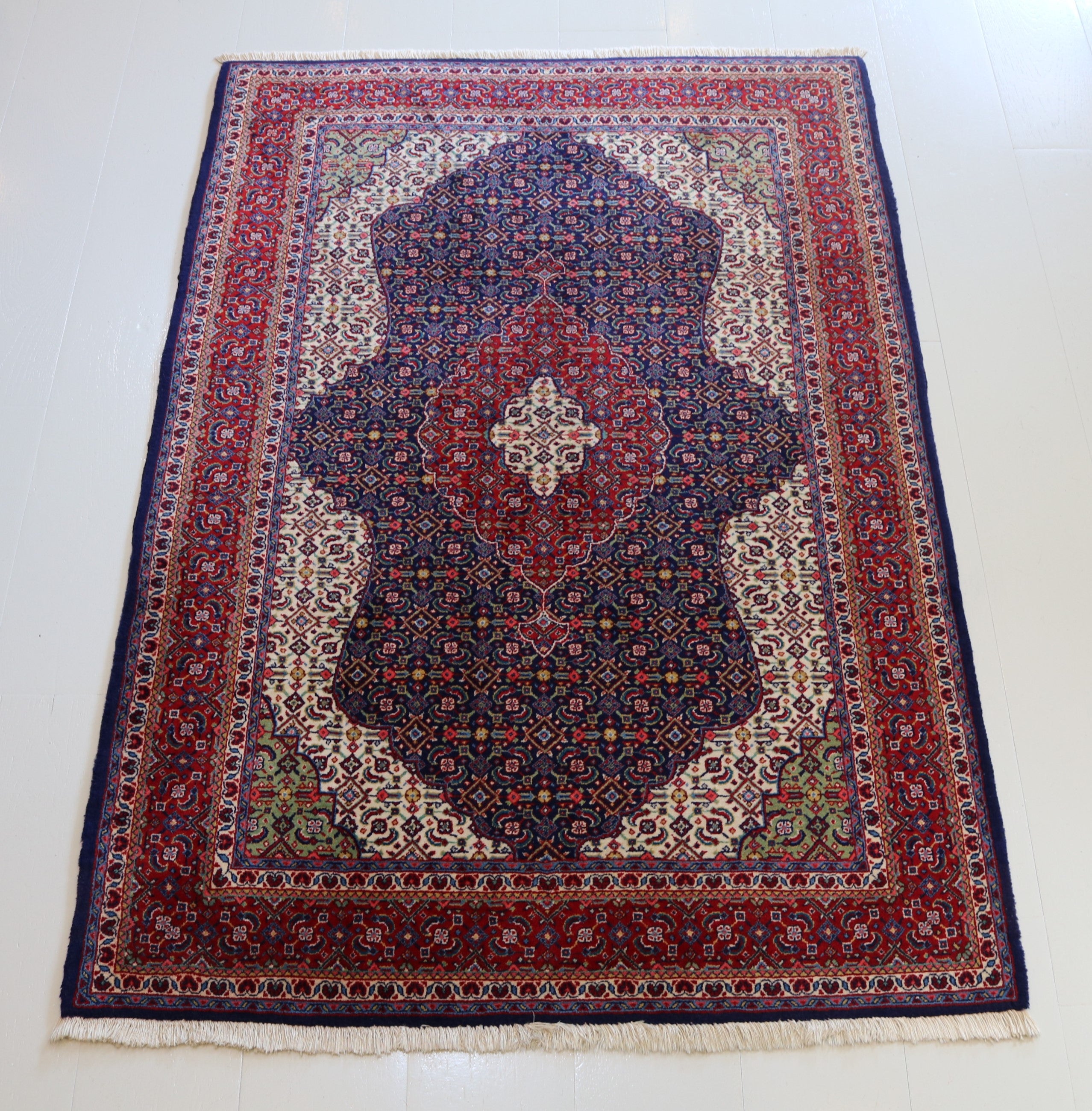 Fine Persian Saruk Rug, 162 × 107 cm, Circa 1940