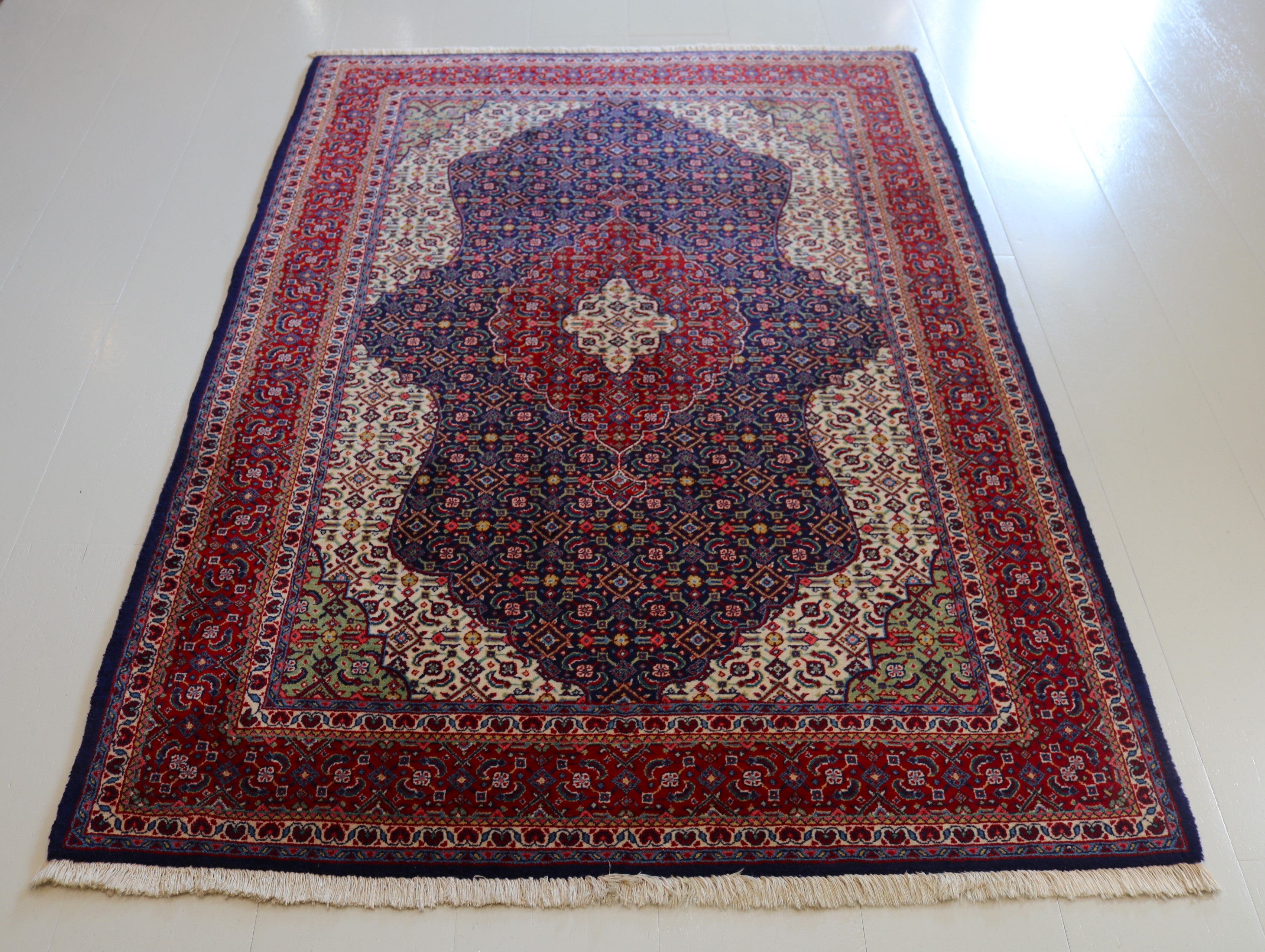Fine Persian Saruk Rug, 162 × 107 cm, Circa 1940