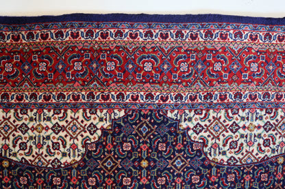 Fine Saruk Rug