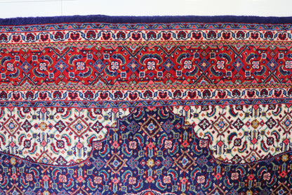 Fine Saruk Rug