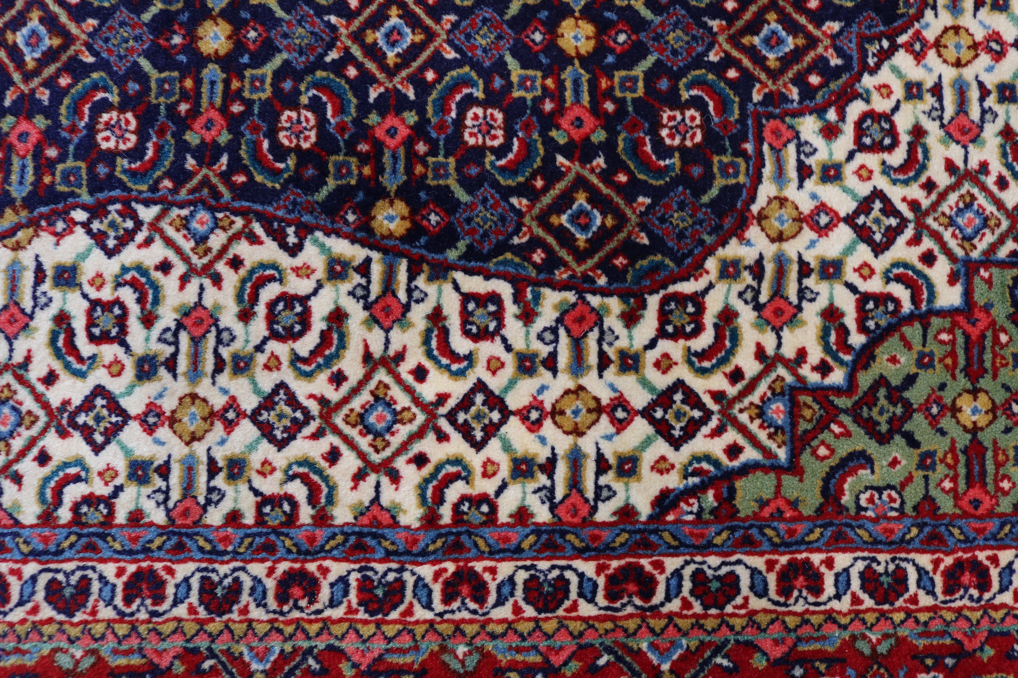 Fine Persian Saruk Rug, 162 × 107 cm, Circa 1940