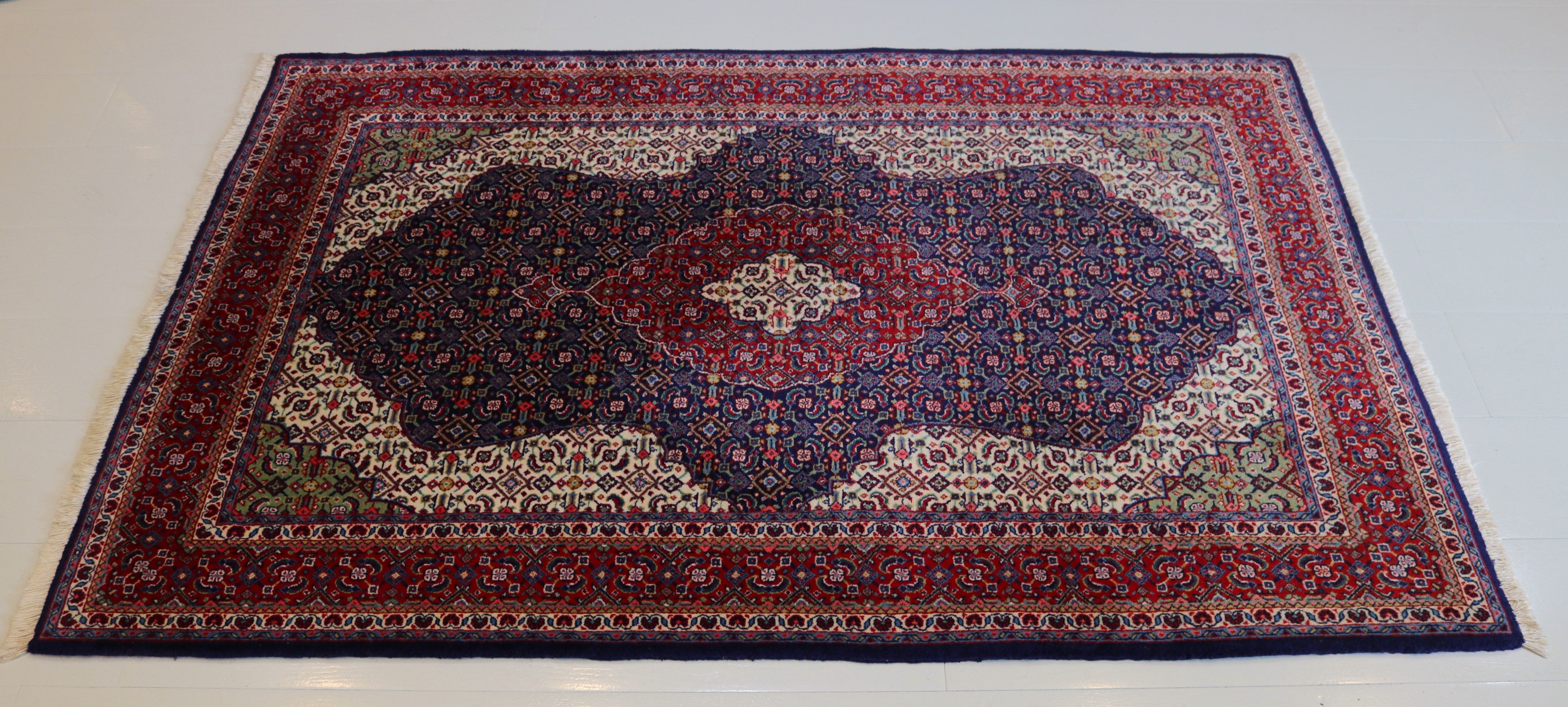 Fine Persian Saruk Rug, 162 × 107 cm, Circa 1940