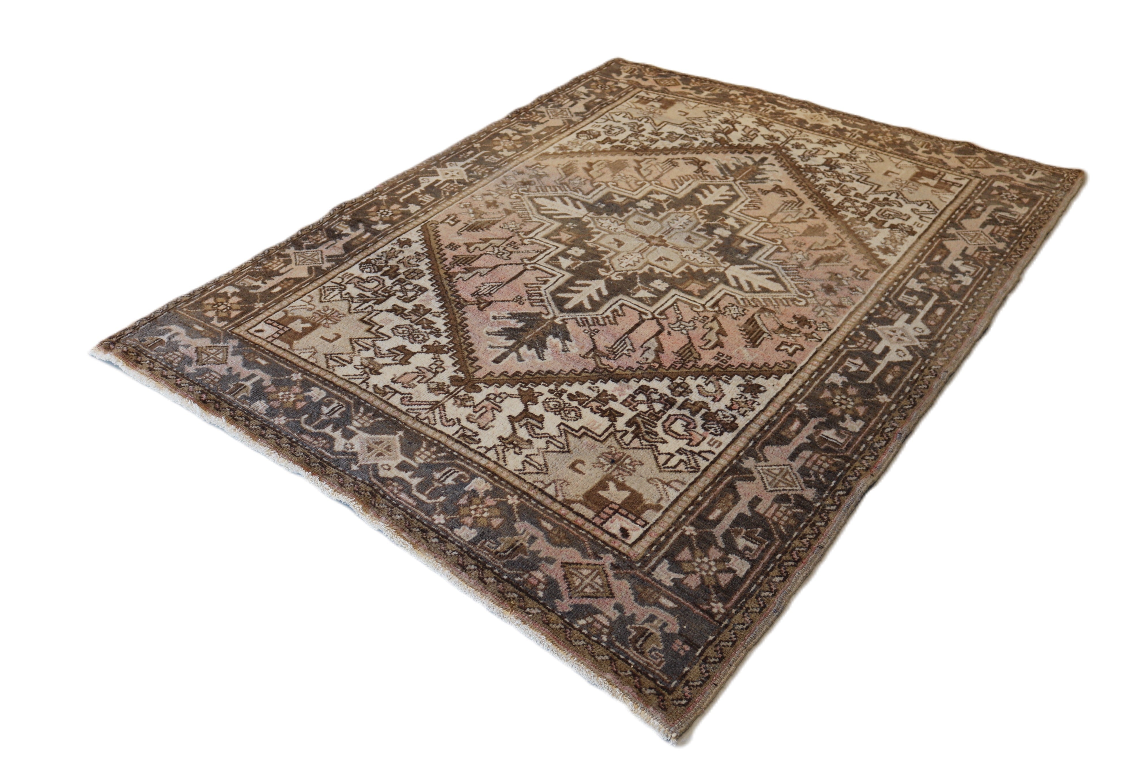 Antique Persian Heriz Rug, 197 × 152 cm, Circa 1930