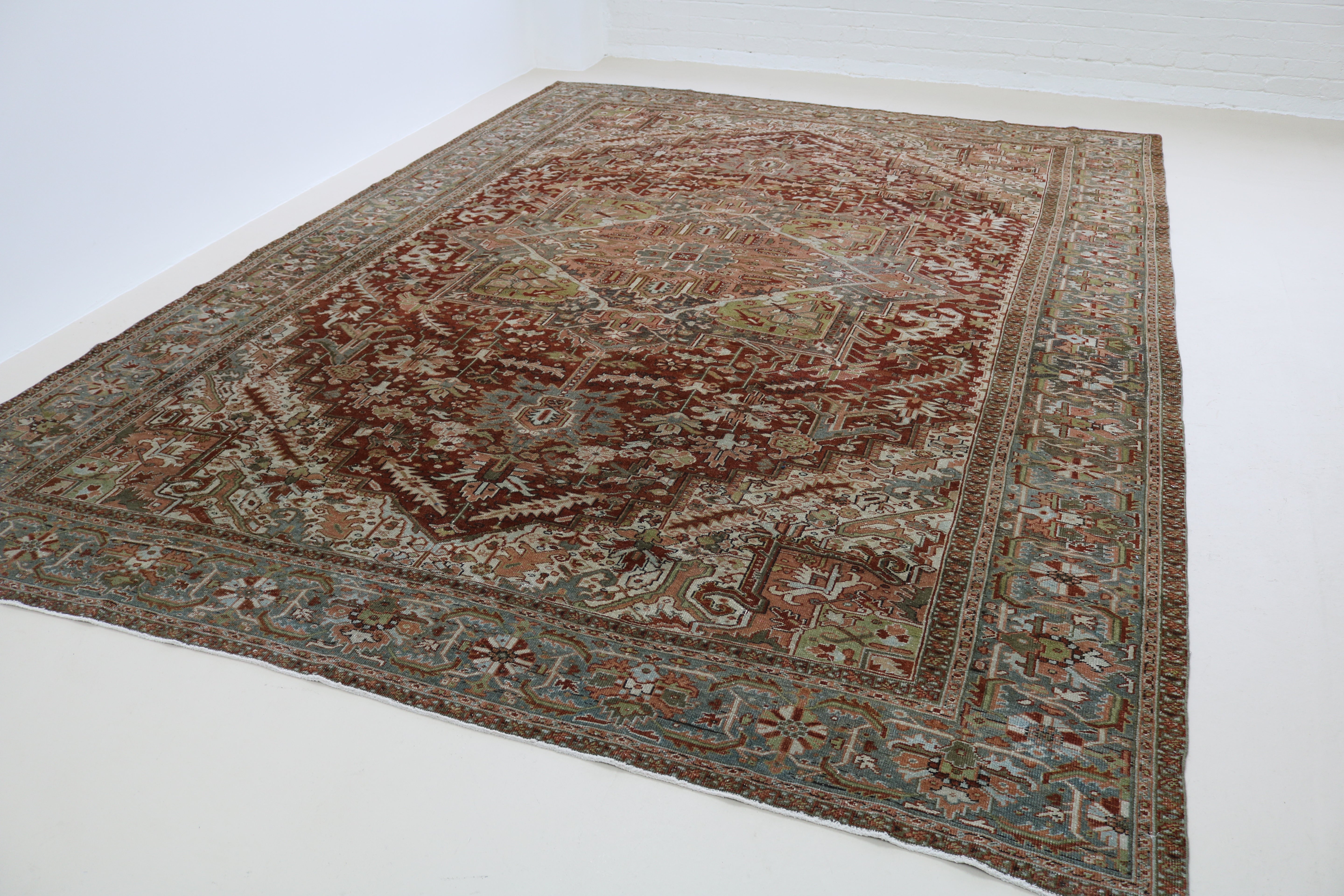 Antique Persian Heriz Carpet, 403 × 292 cm, Circa 1930