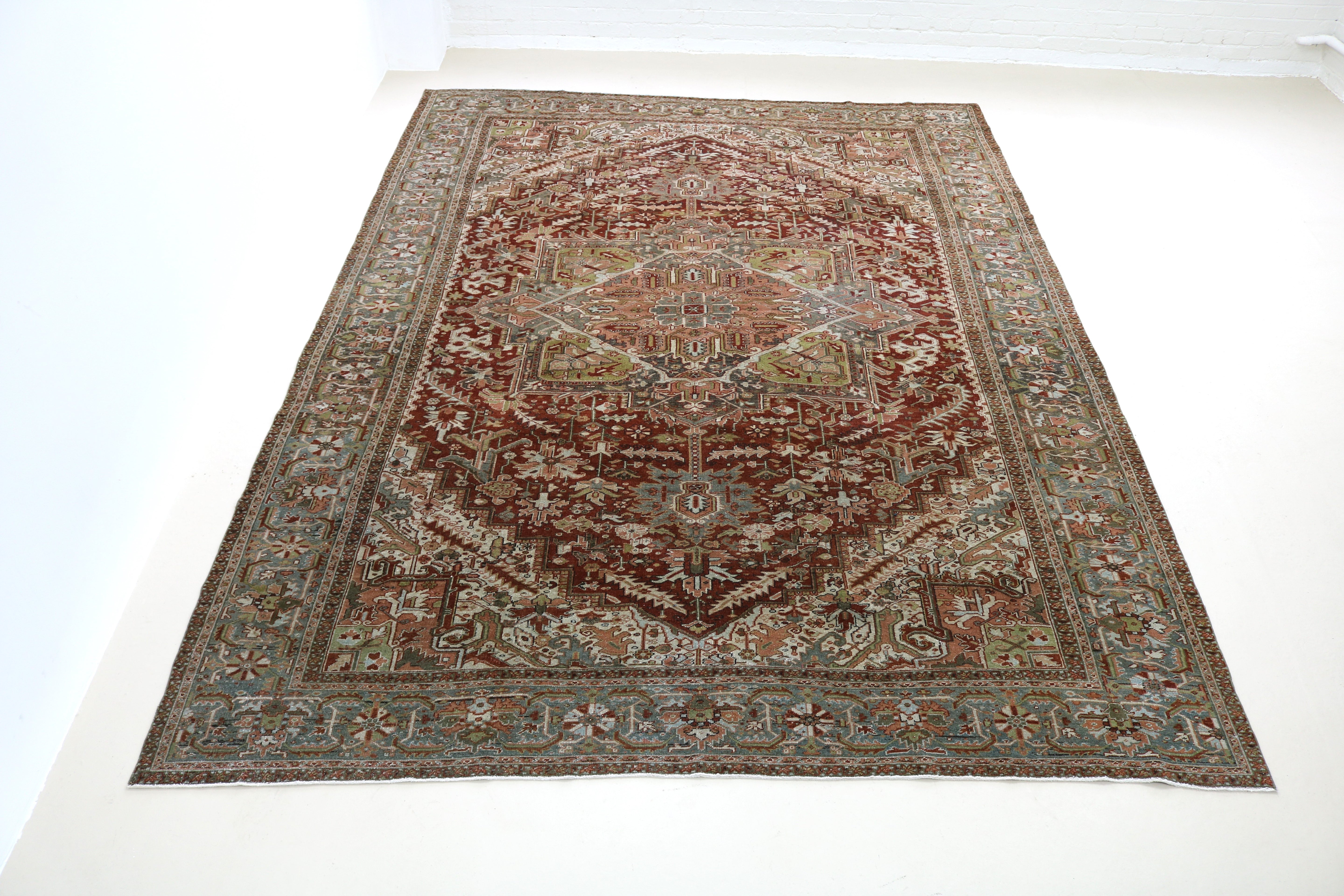 Antique Persian Heriz Carpet, 403 × 292 cm, Circa 1930