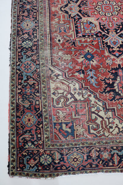 Fine Antique Heriz Carpet