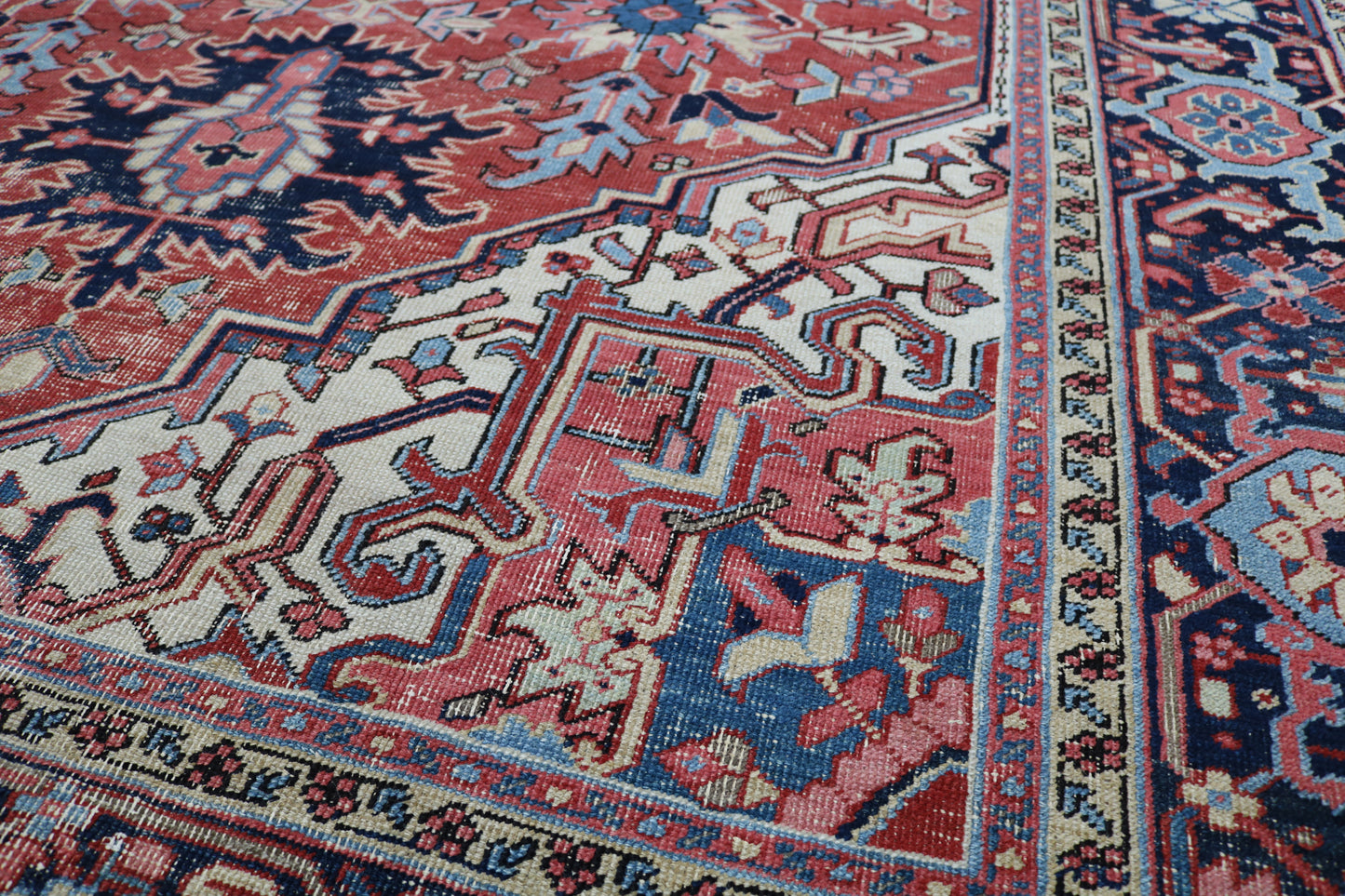 Fine Antique Heriz Carpet