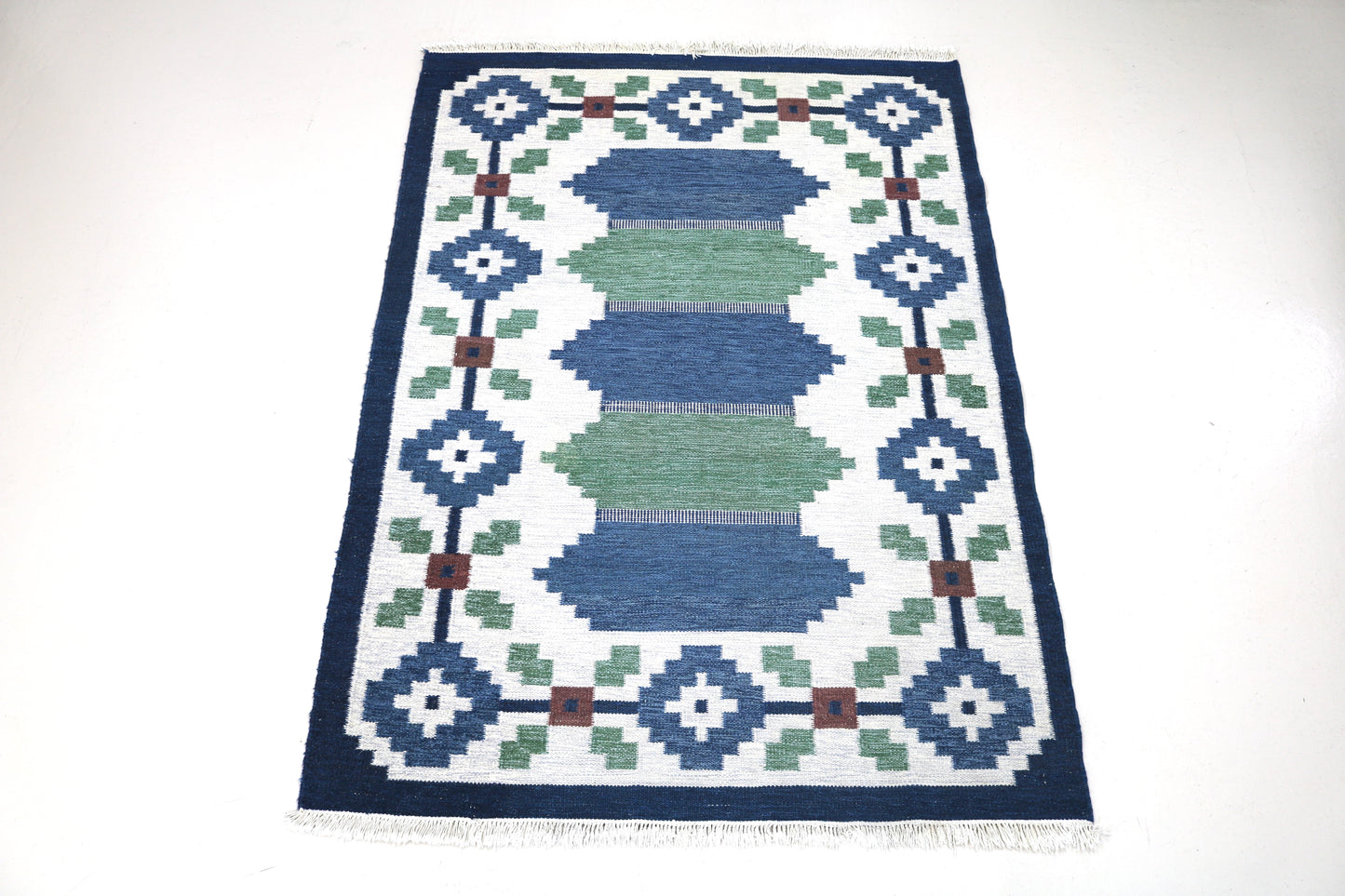 Vintage Swedish Kilim Rug, 235x168 cm (circa 1950s–1960s)