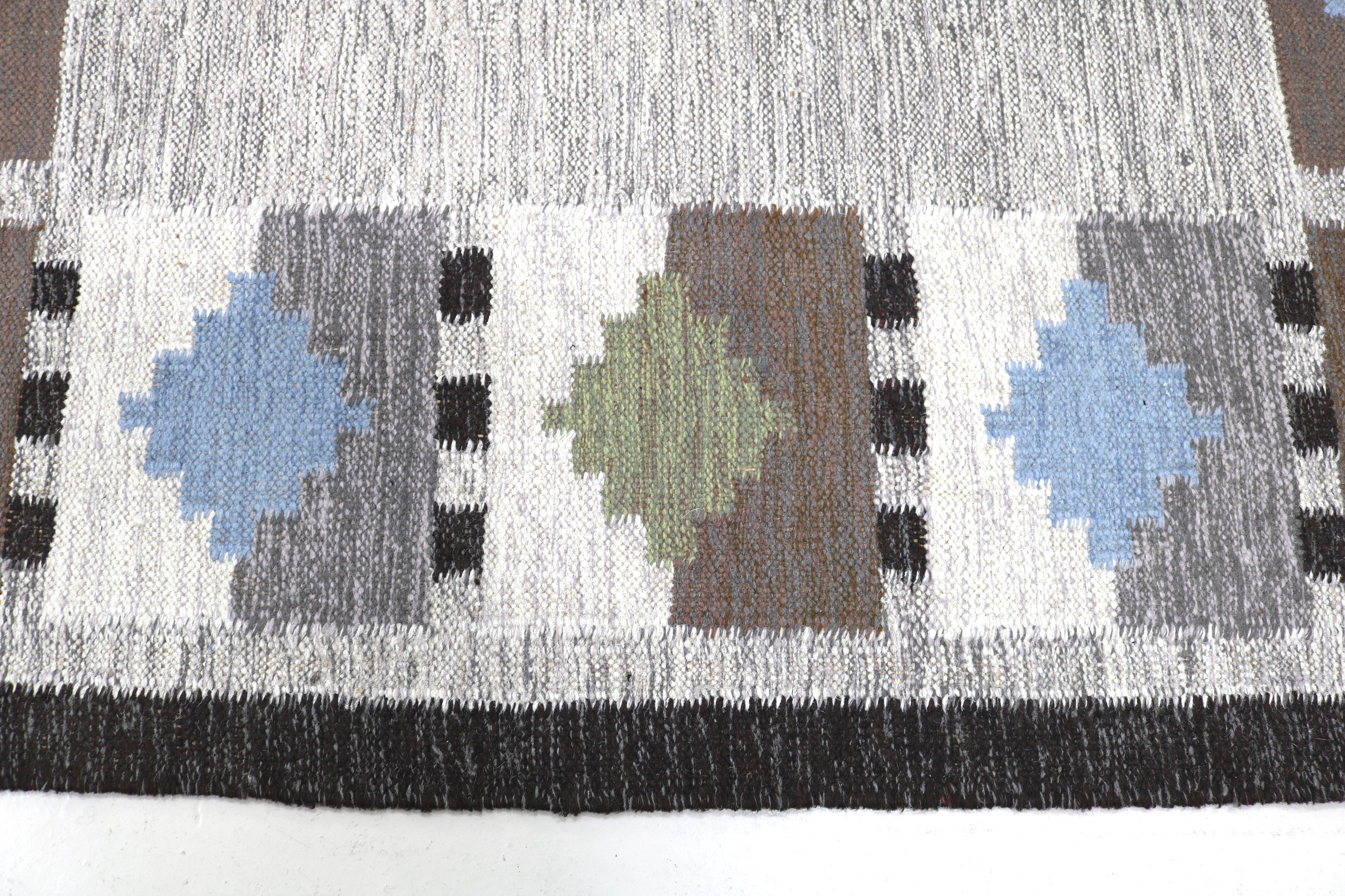 Texture detail of authentic vintage Swedish kilim rug in excellent condition
