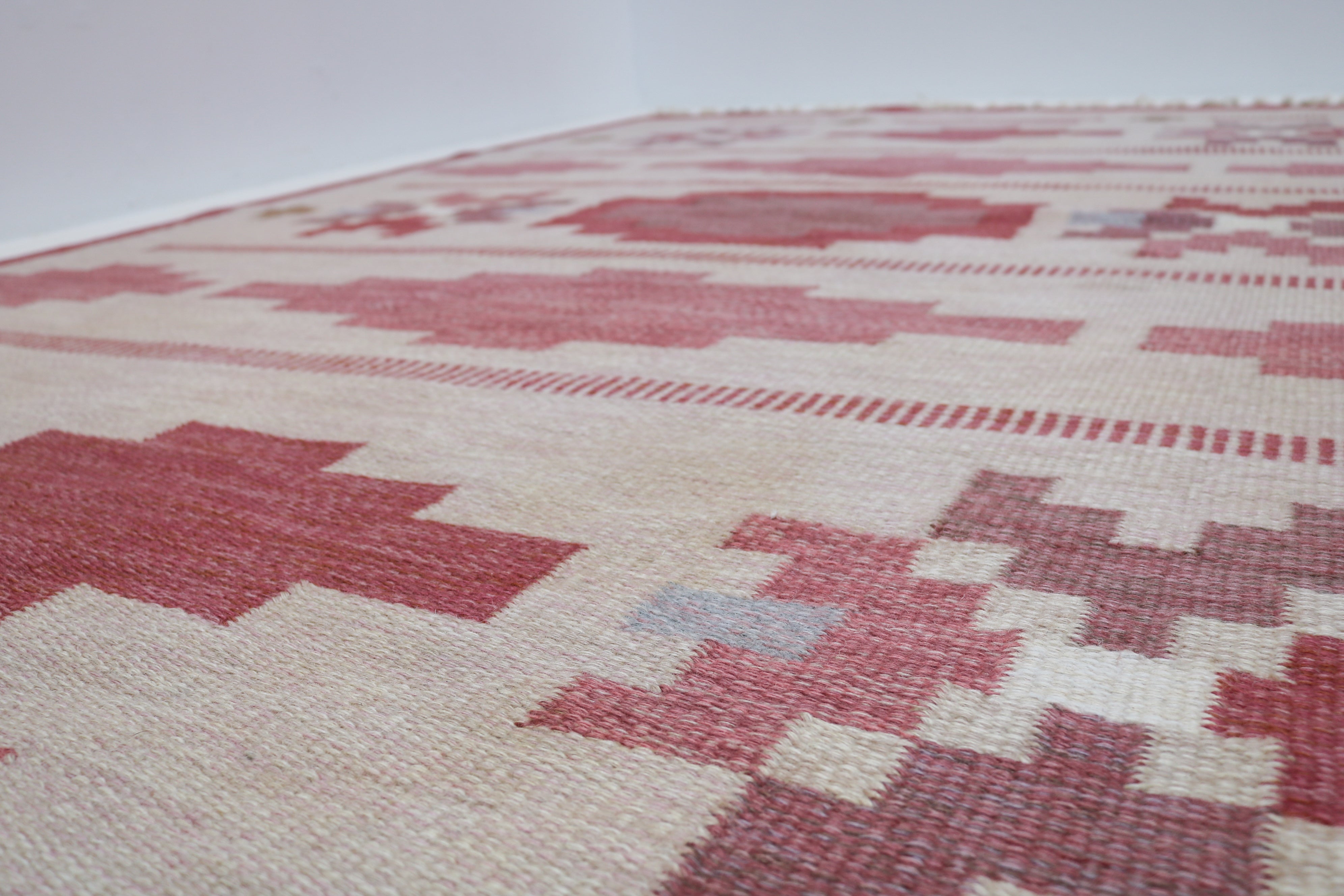 Vintage Swedish kilim rug 283 × 192 cm, handwoven wool flatweave with geometric Scandinavian design 6