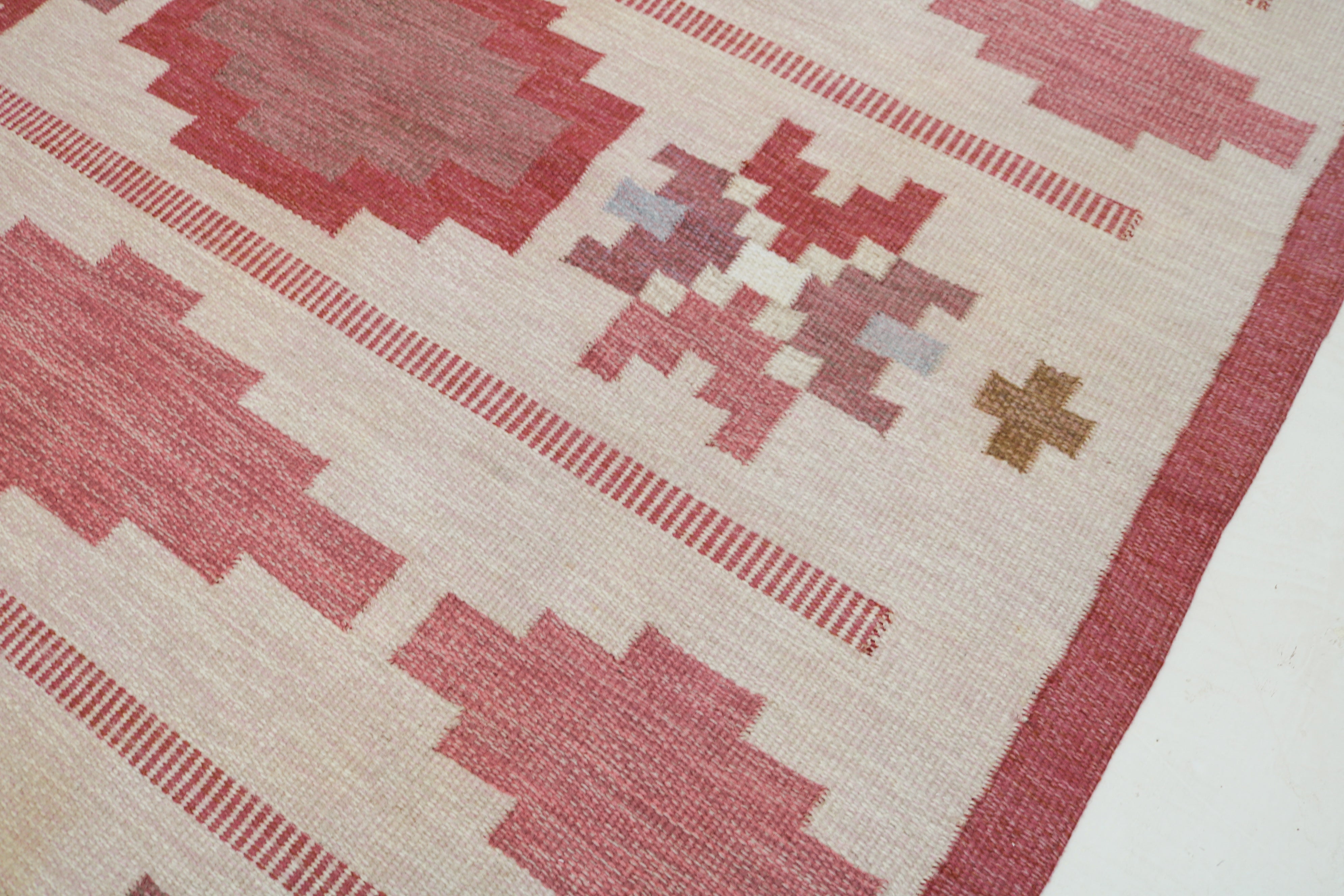 Vintage Swedish kilim rug 283 × 192 cm, handwoven wool flatweave with geometric Scandinavian design 8
