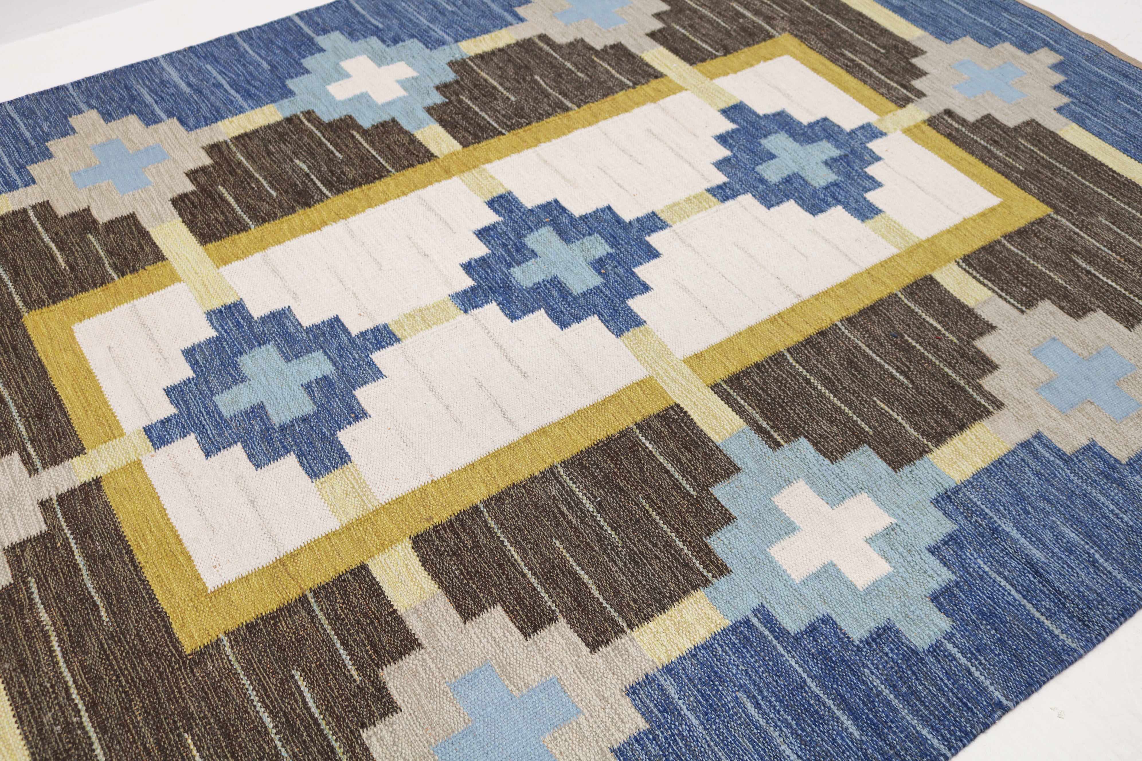 Vintage Swedish kilim rug 188 × 137 cm, handwoven wool Scandinavian flatweave 11