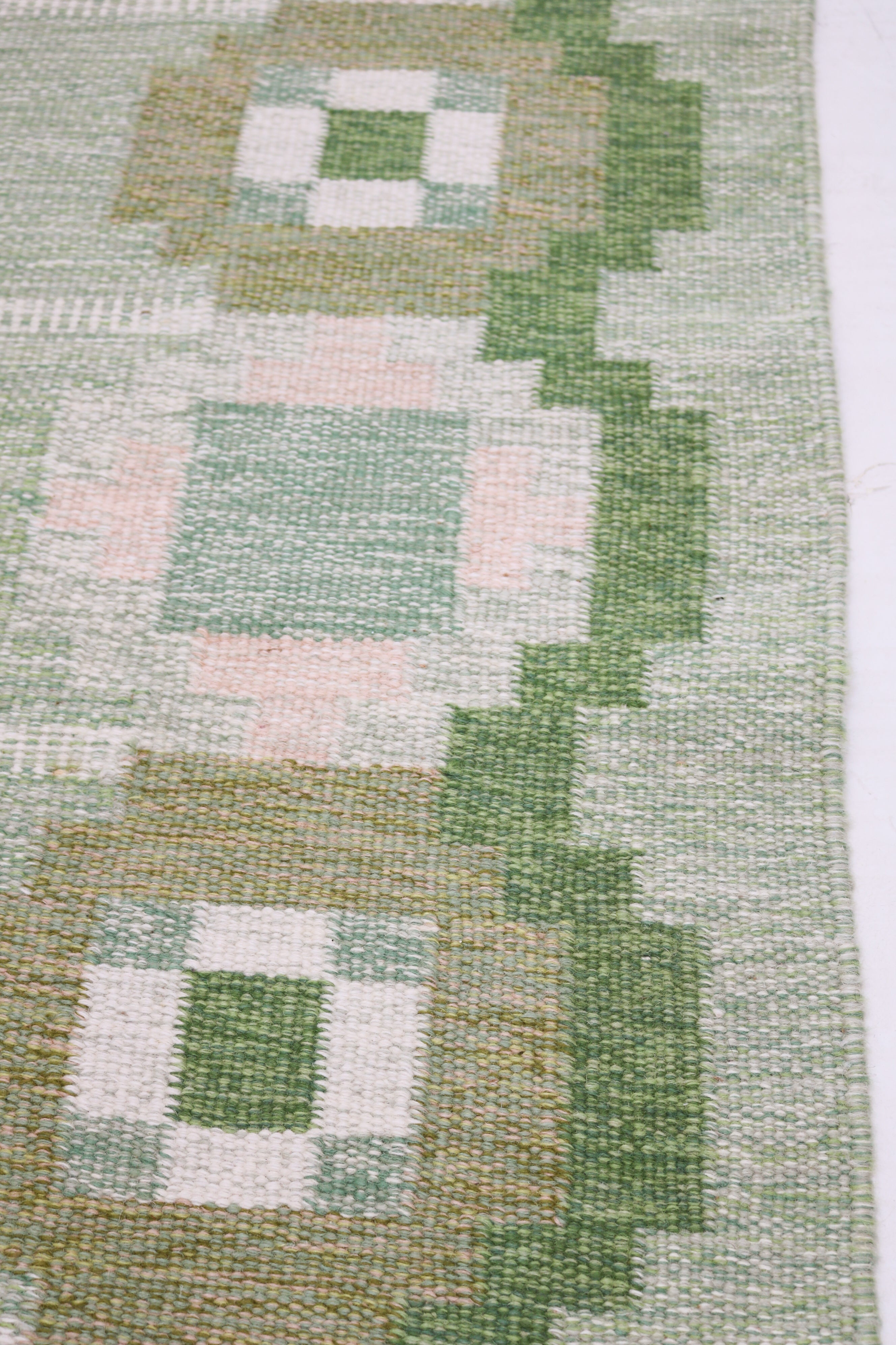 Vintage Swedish kilim rug 188 × 137 cm, handwoven wool Scandinavian flatweave 10 