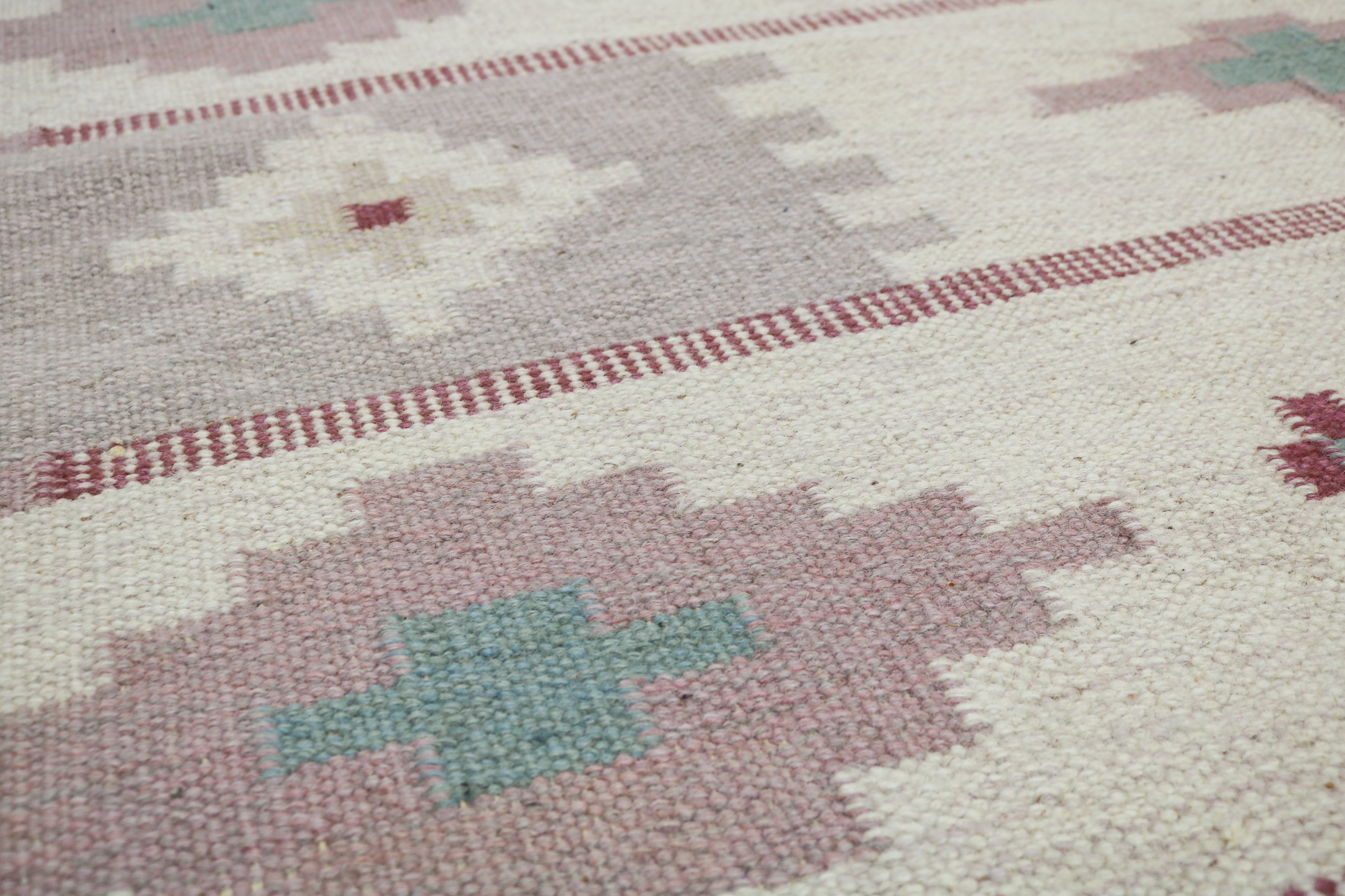 Vintage Swedish kilim rug 188 × 137 cm, handwoven wool Scandinavian flatweave 10