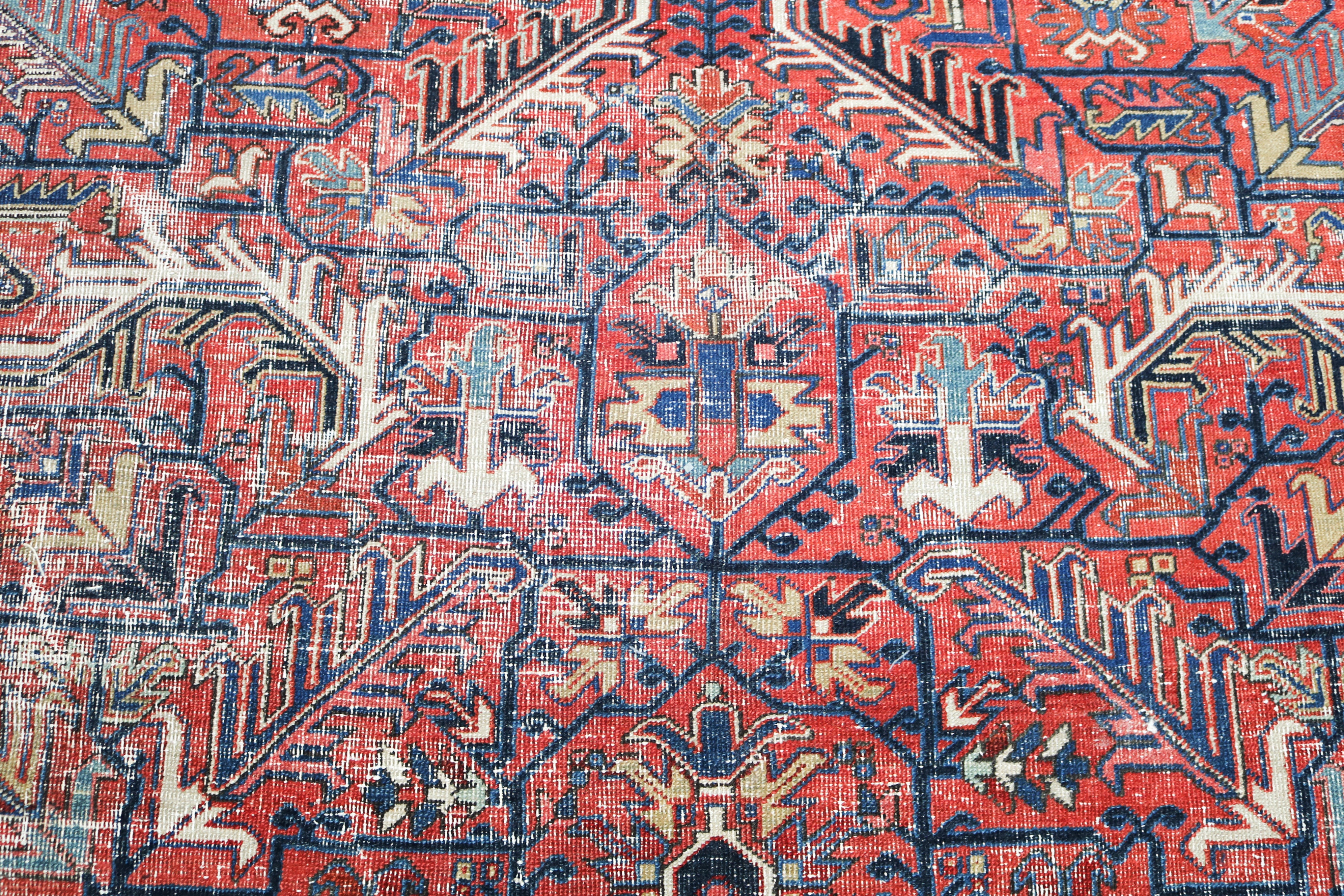 Antique Persian Heriz rug 303 × 225 cm, hand-knotted in wool, circa 1920