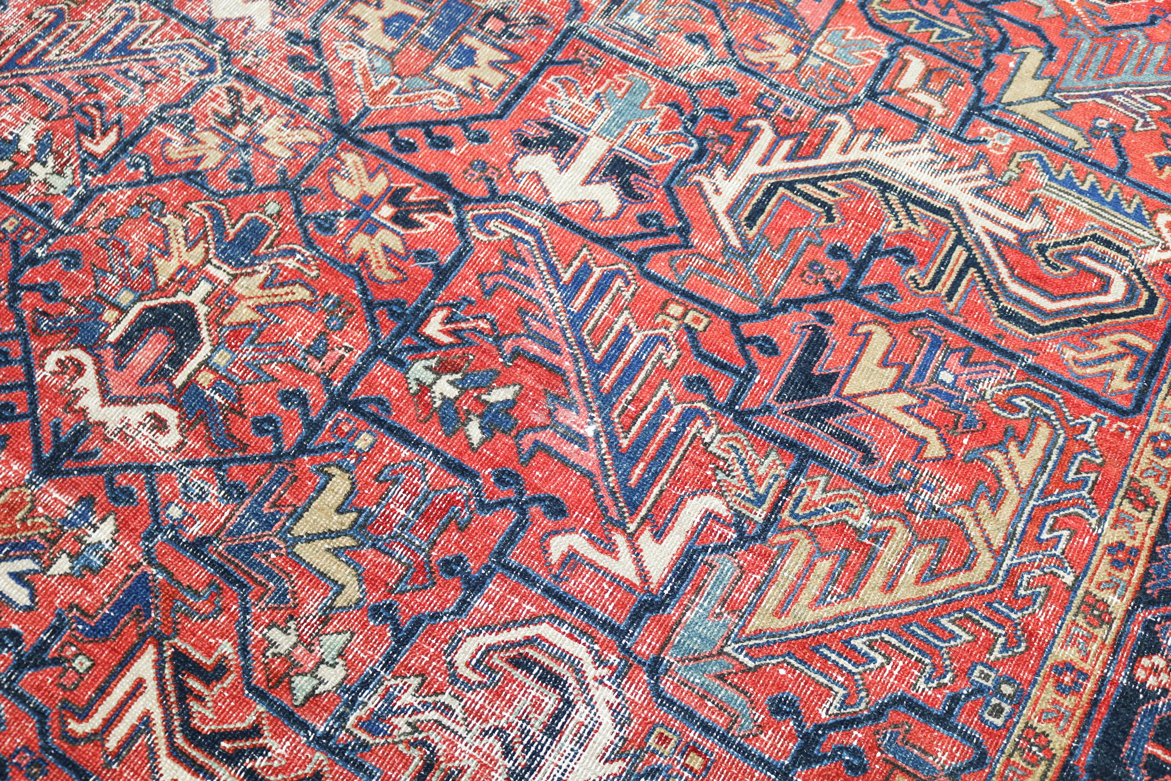 Antique Persian Heriz rug 303 × 225 cm, hand-knotted in wool, circa 1920 png1