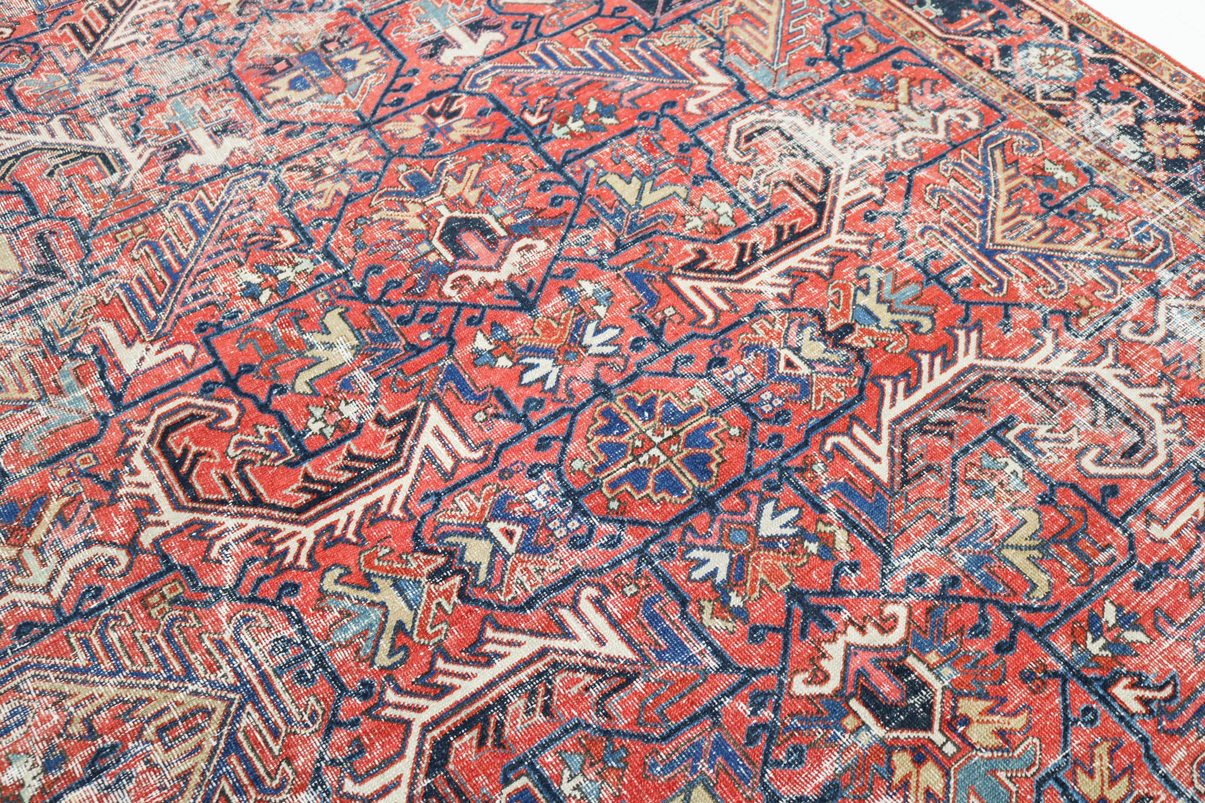 Antique Persian Heriz rug 303 × 225 cm, hand-knotted in wool, circa 1920
