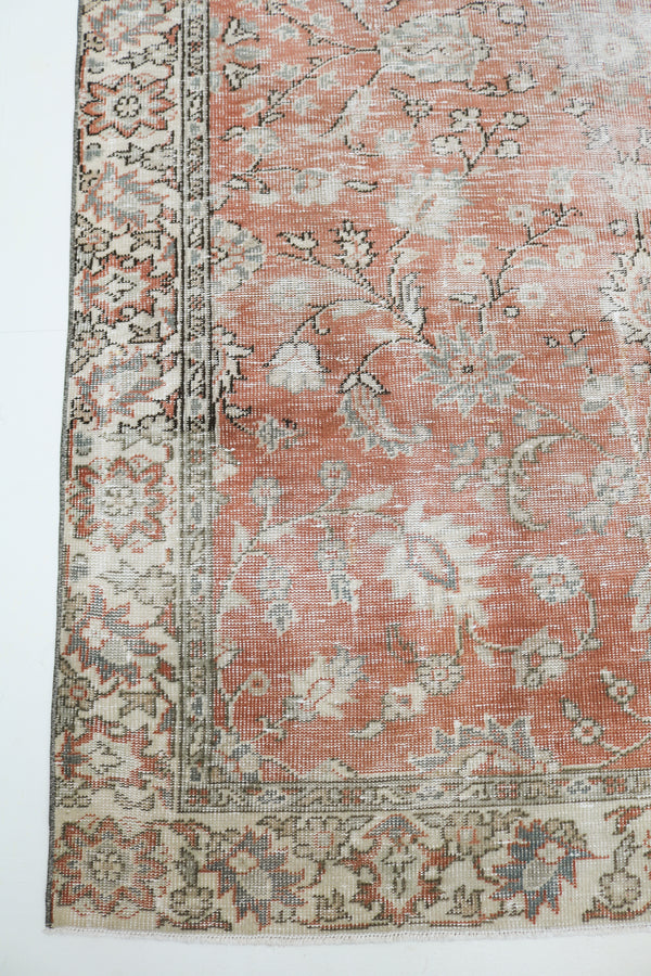 Vintage Turkish Rug 278 × 190 cm