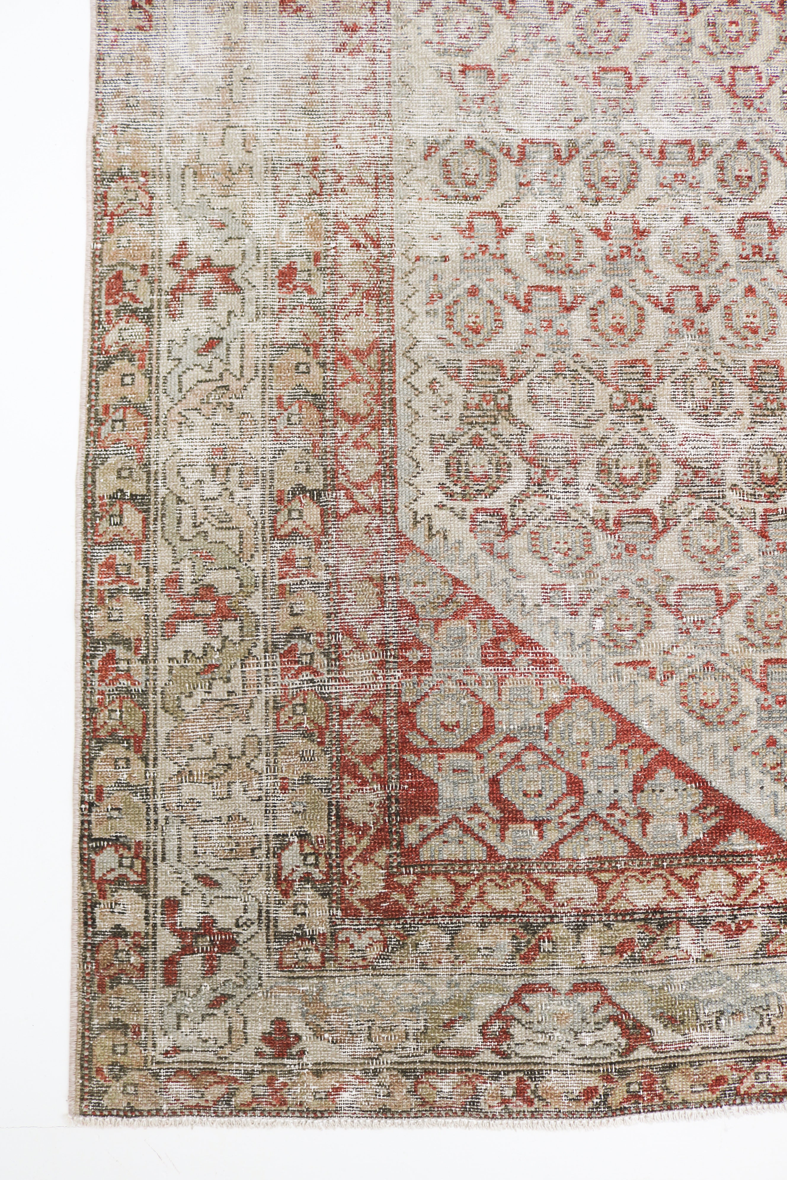 Antique Persian Malayer rug 190 × 141 cm circa 1920 with faded red, ivory and beige design