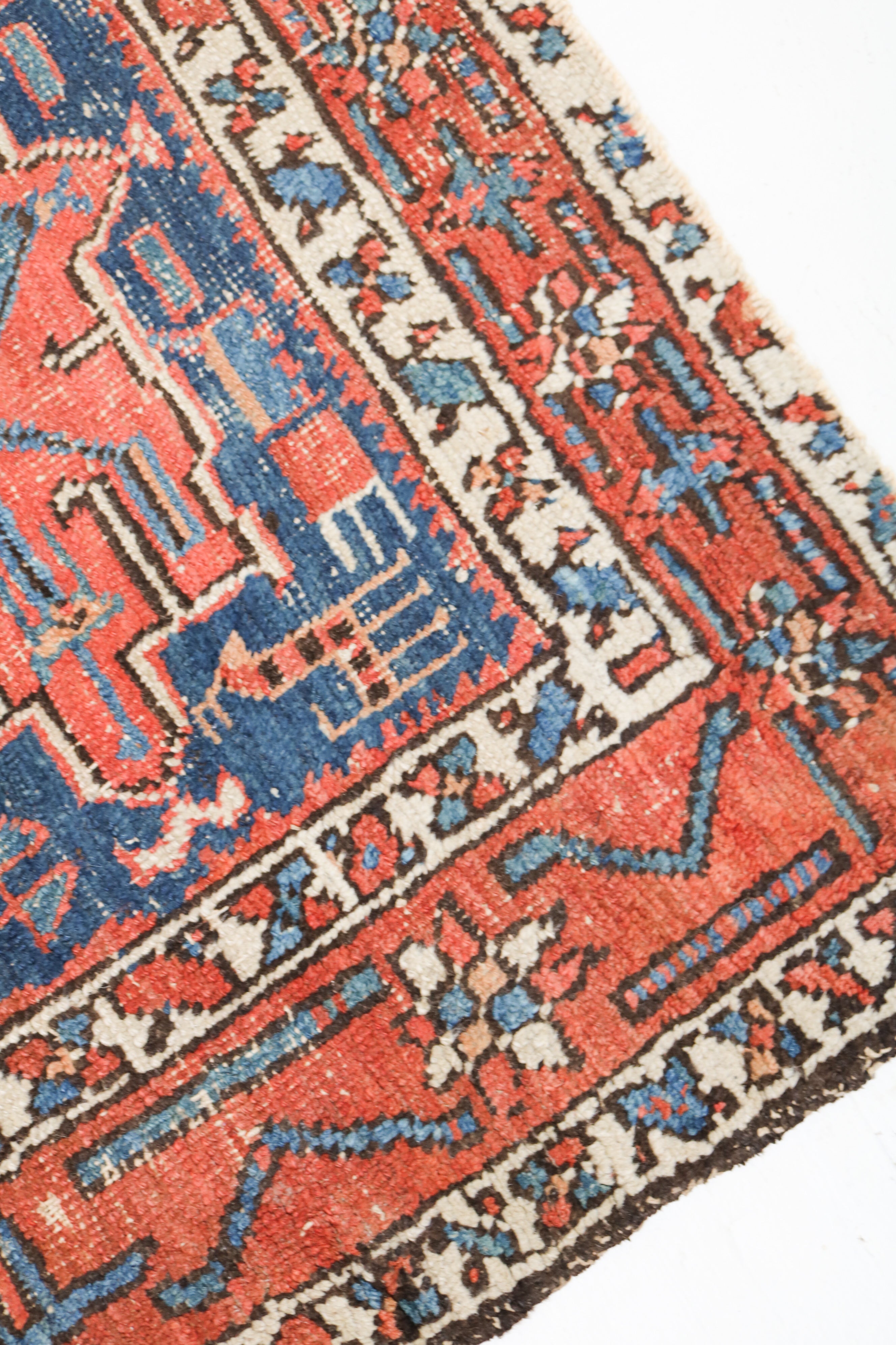 Antique Persian Bakhshayesh rug circa 1900, hand-knotted in wool with geometric design and naturally aged character