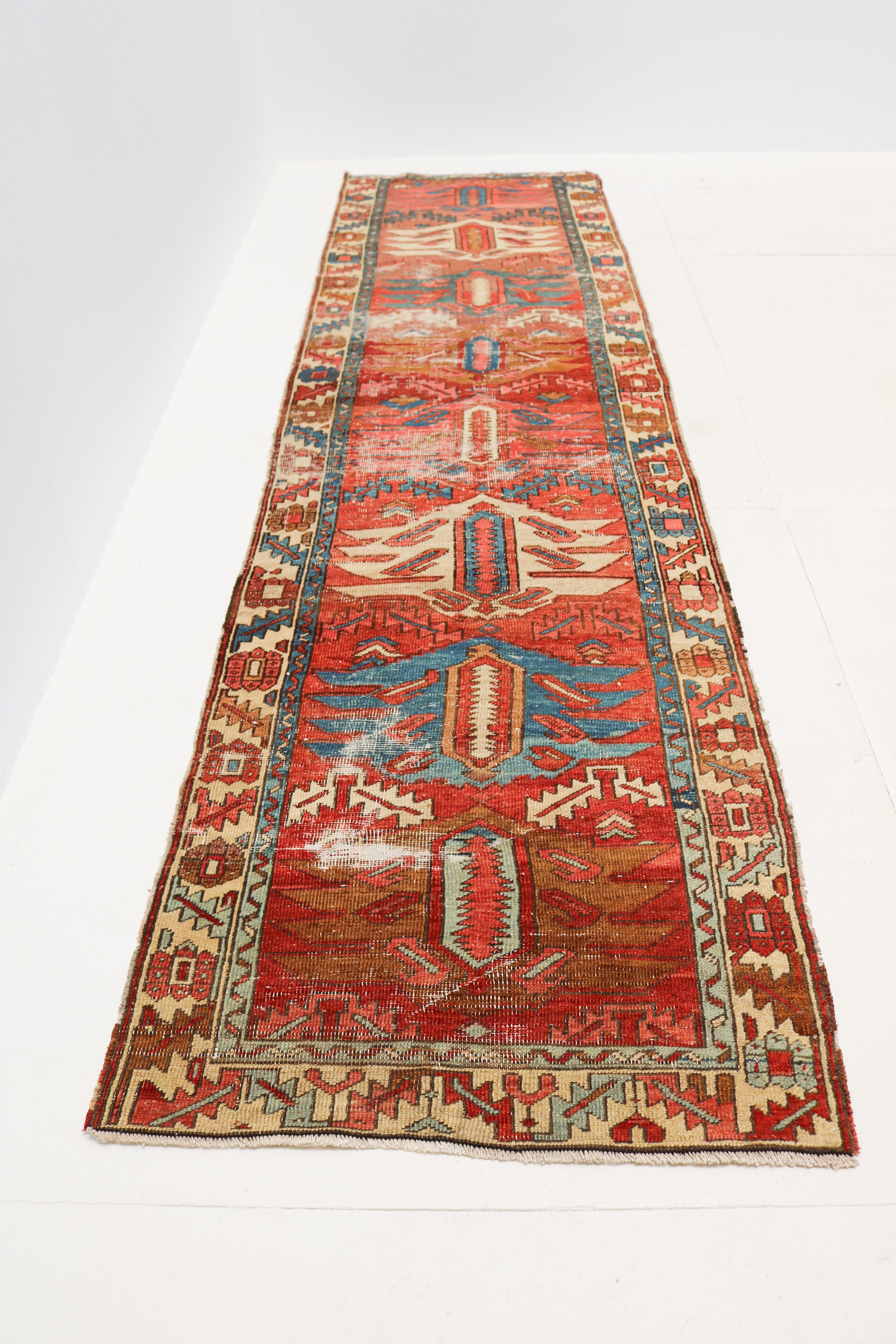 Antique Persian Bakhshayesh Runner 311 × 80 cm, circa 1890